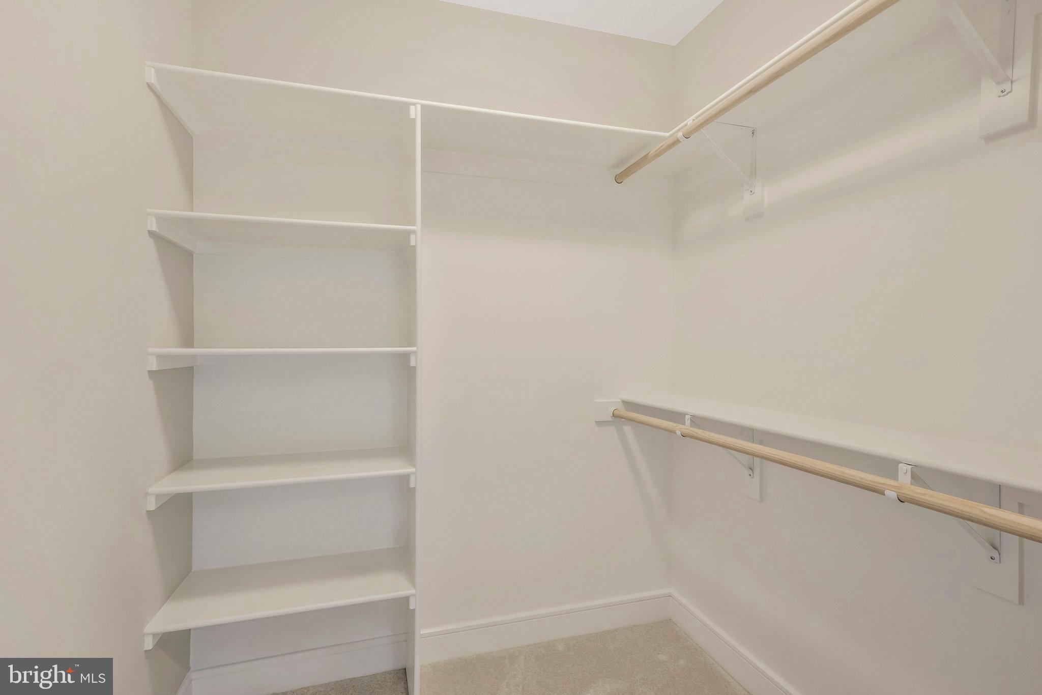 WESTHAMPTON - Residential