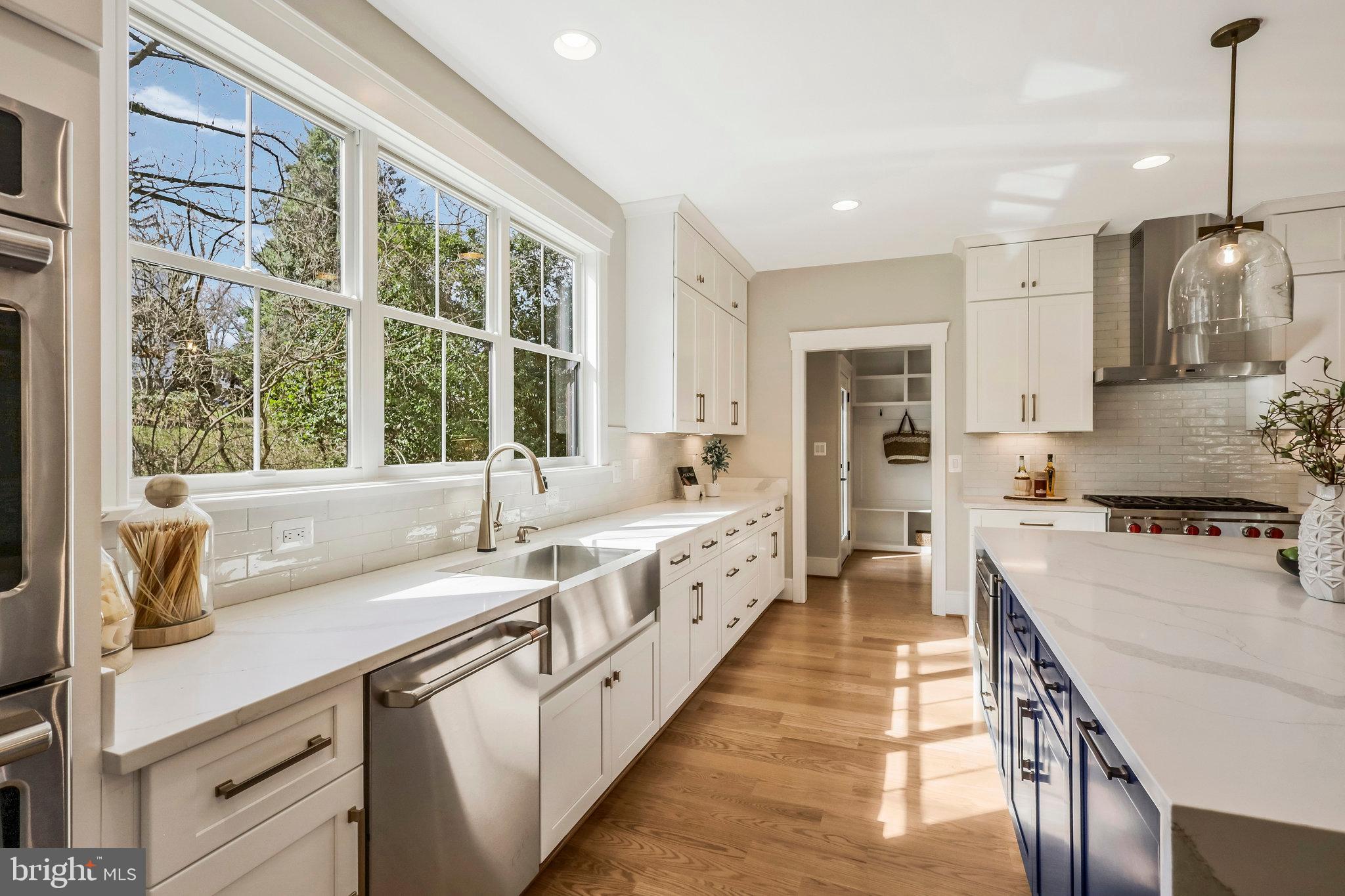 WESTHAMPTON - Residential