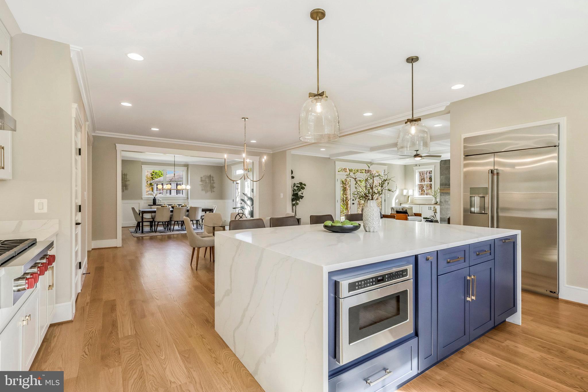 WESTHAMPTON - Residential