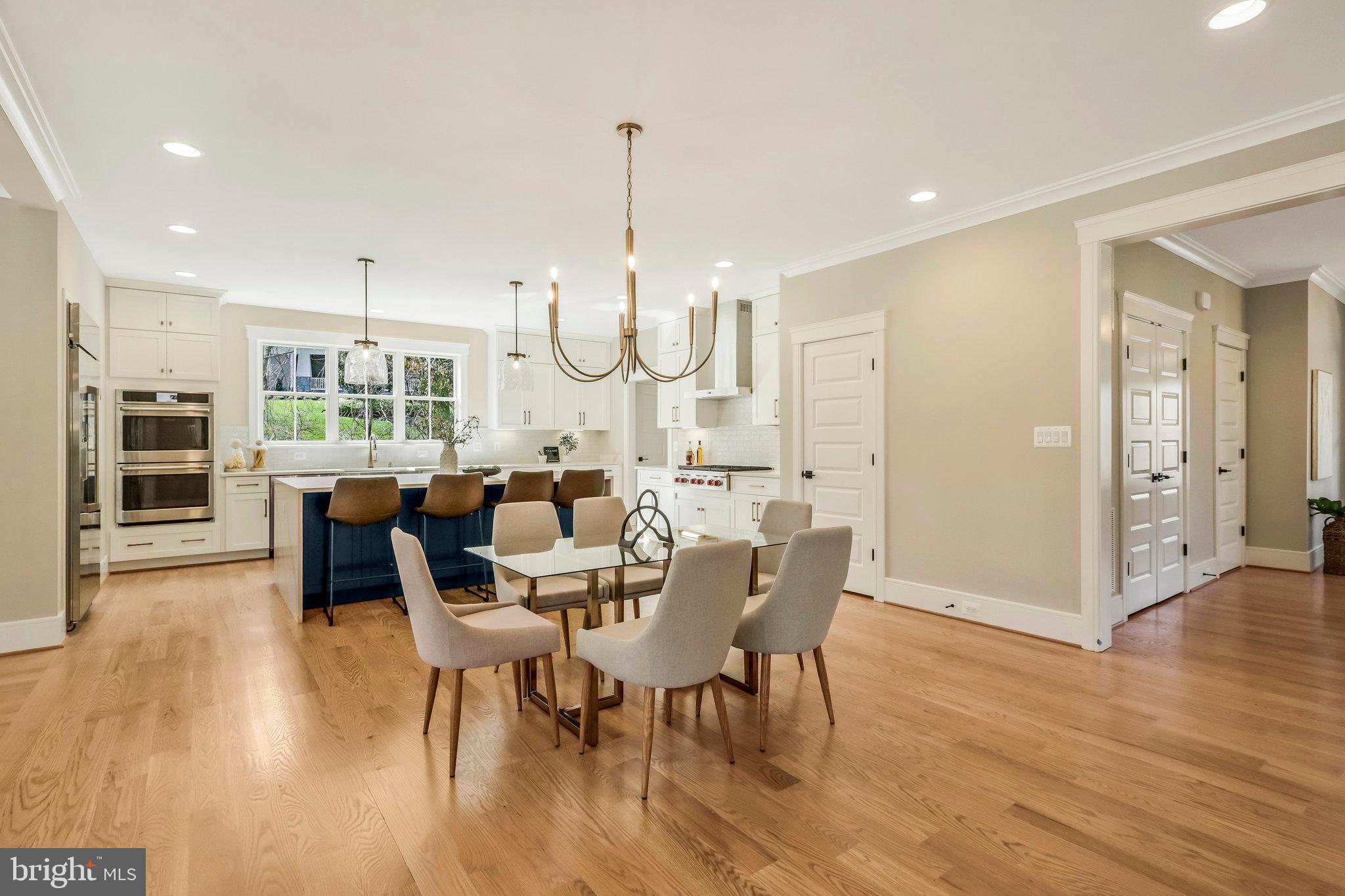 WESTHAMPTON - Residential