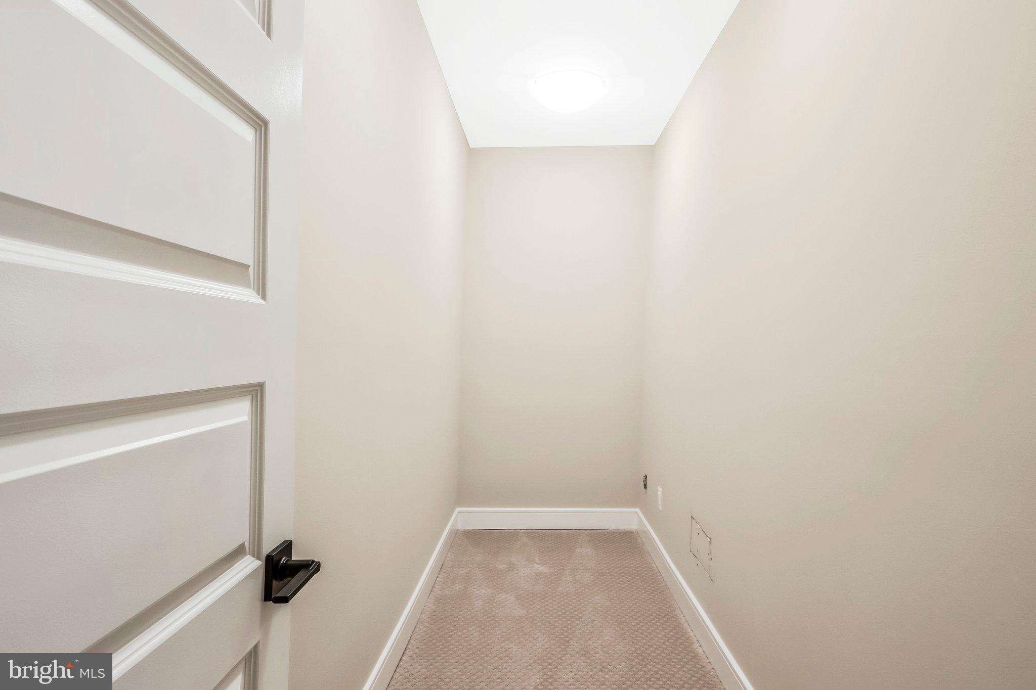 WESTHAMPTON - Residential