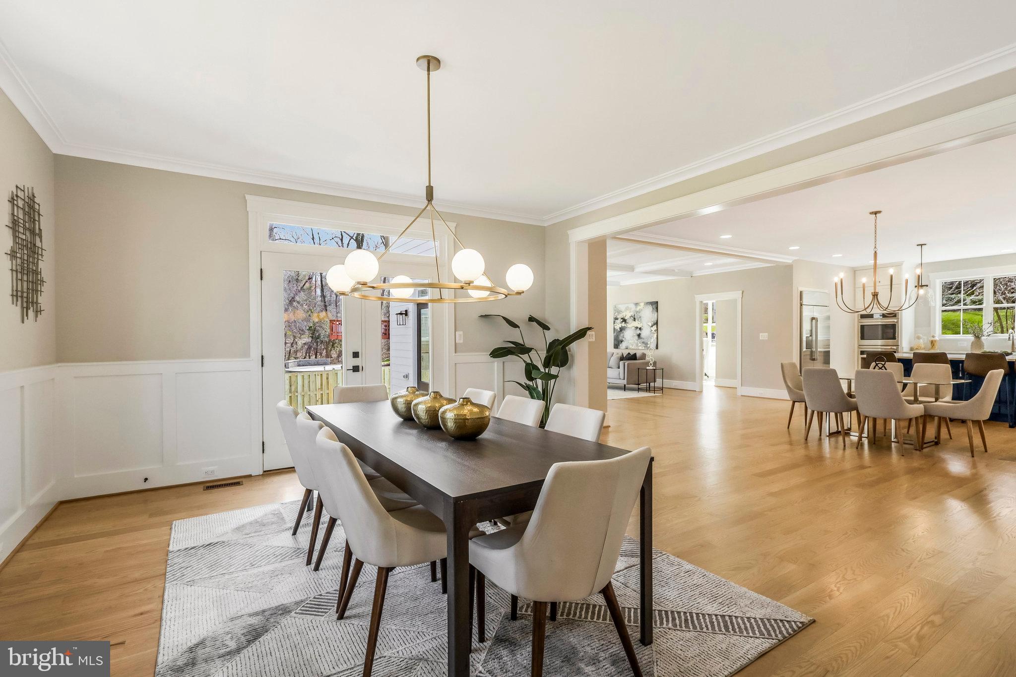 WESTHAMPTON - Residential