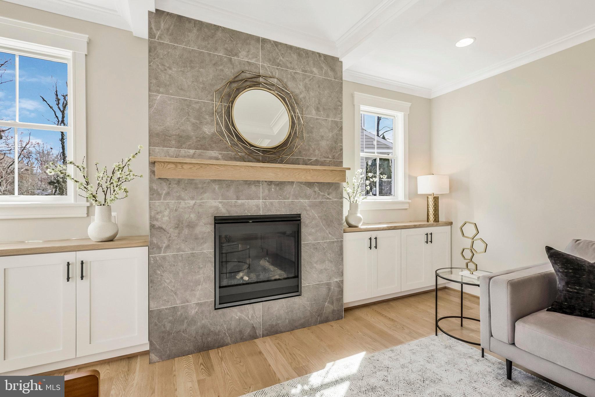 WESTHAMPTON - Residential