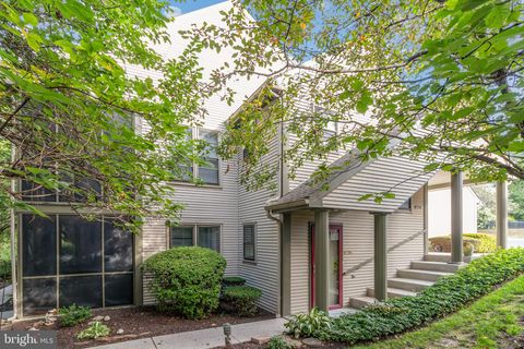 579 ROSLAIRE DRIVE HUMMELSTOWN PA 17036