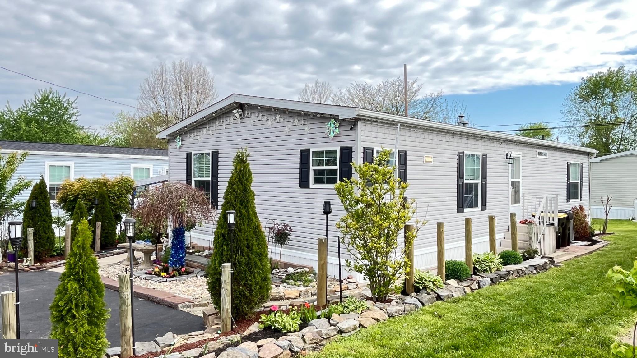 5232 ROSEBERRY DRIVE