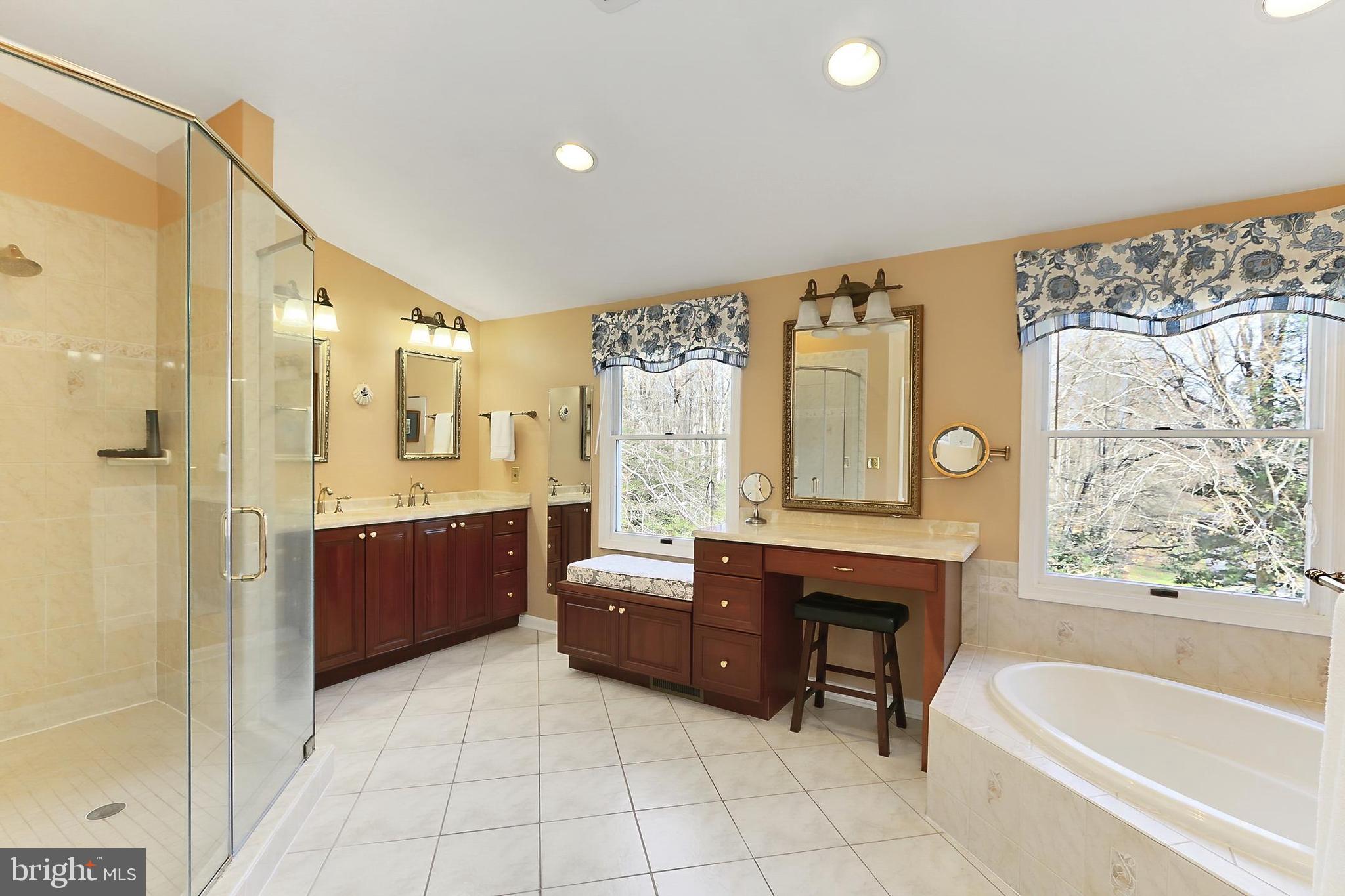 WOLF RUN ESTATES - Residential