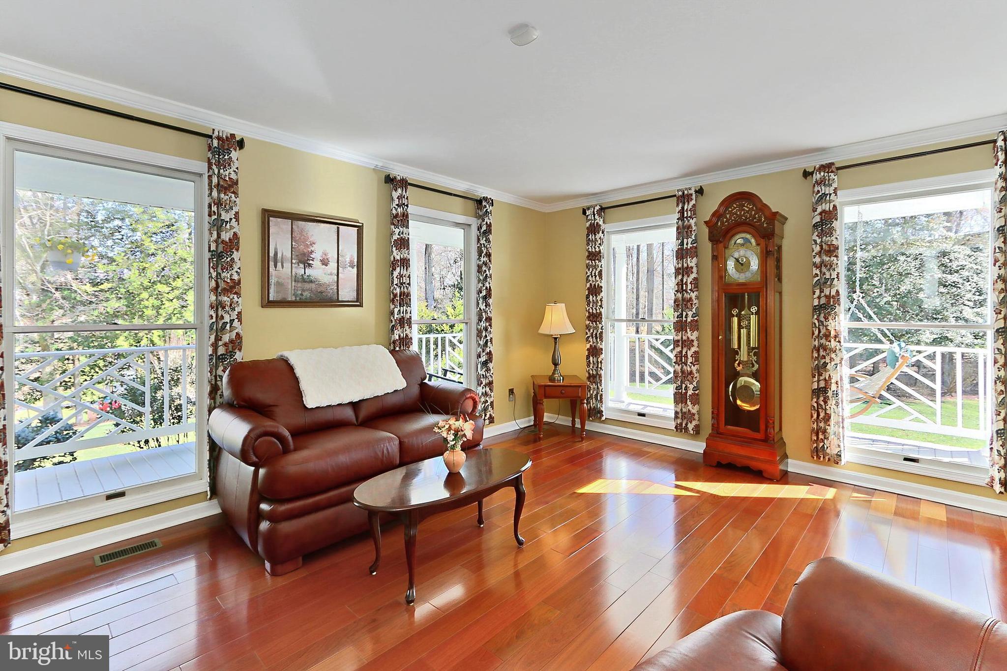 WOLF RUN ESTATES - Residential