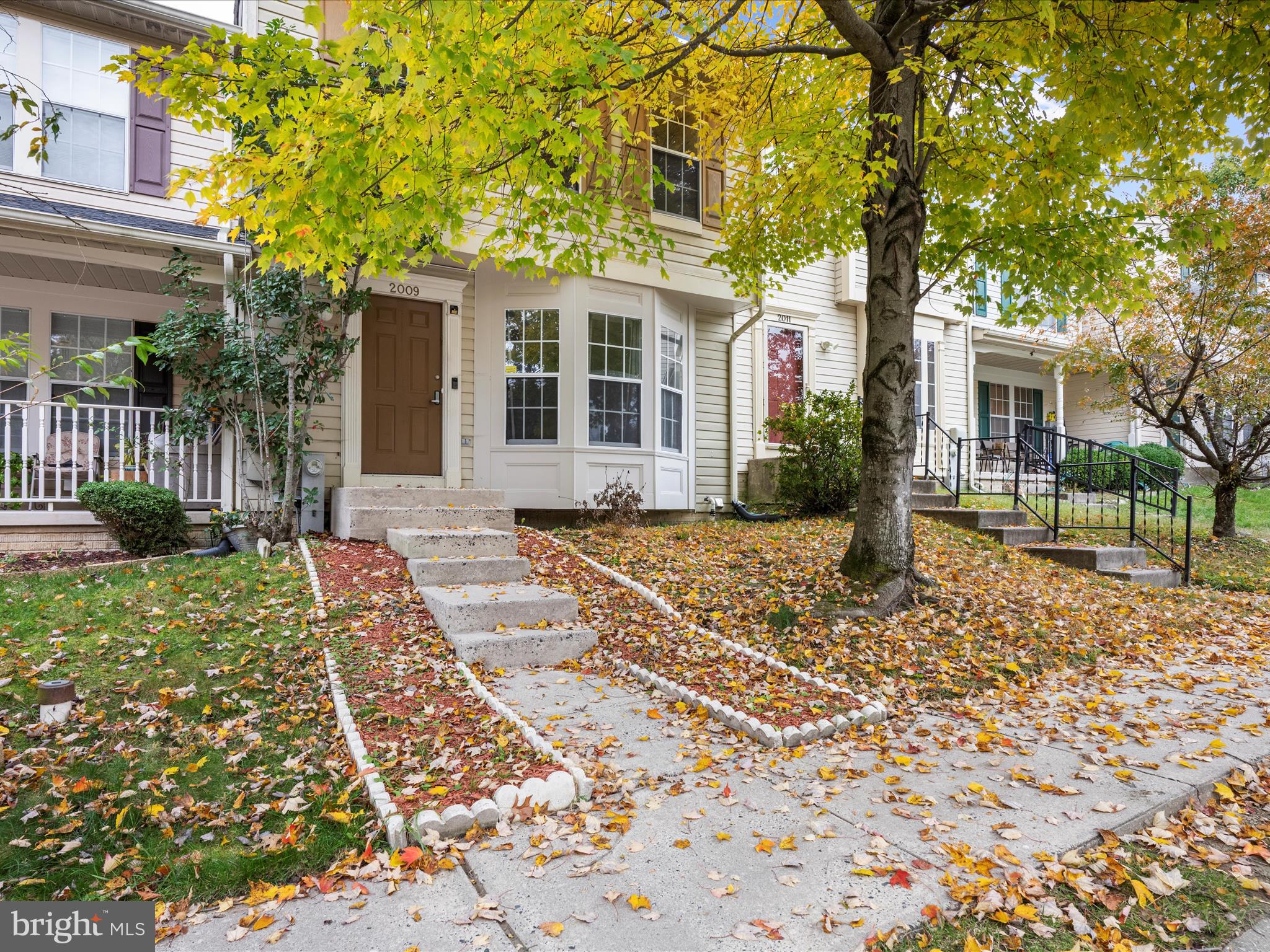 BROADVIEW/GREENS AT SMITH - Residential