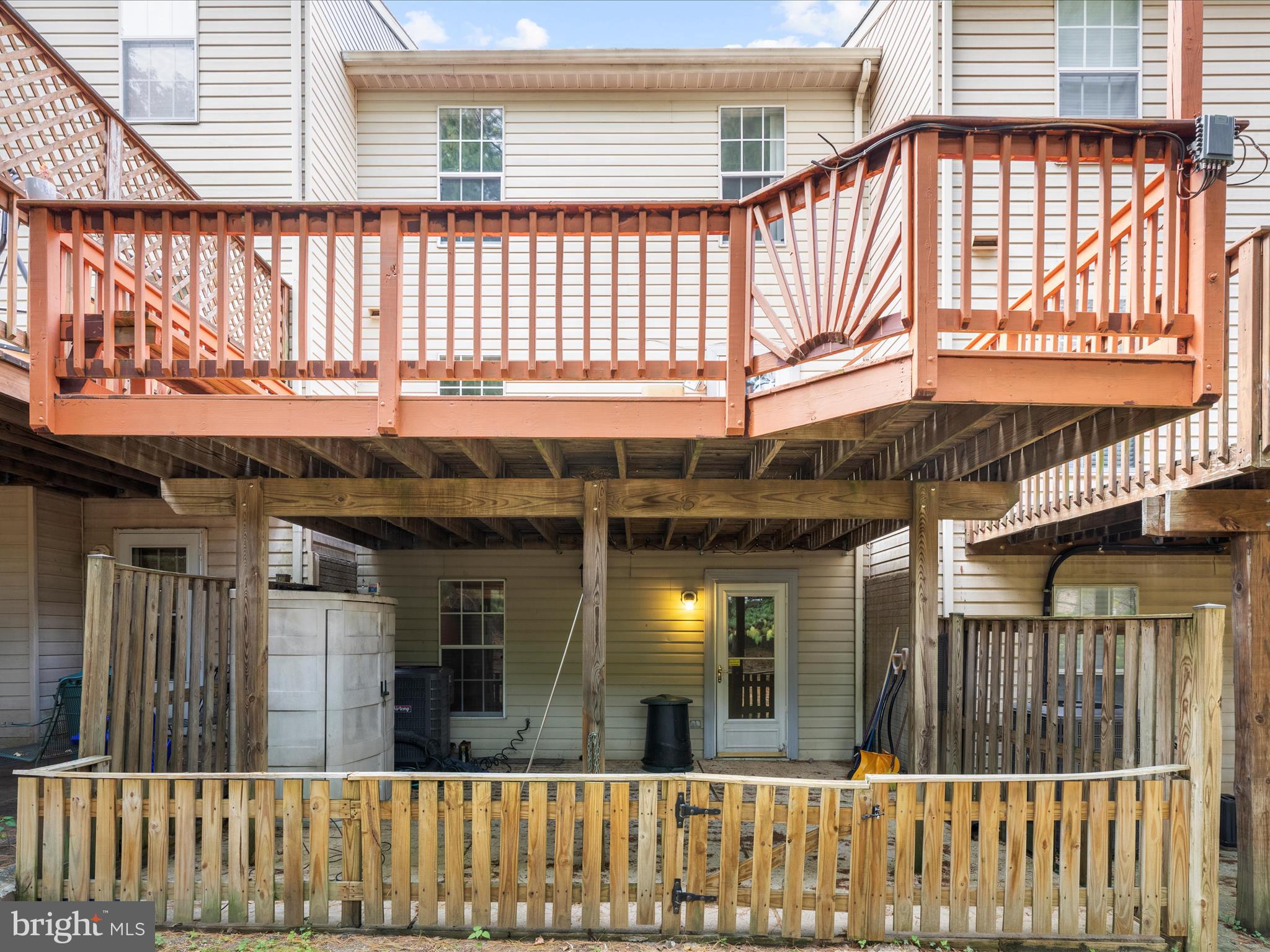 BROADVIEW/GREENS AT SMITH - Residential