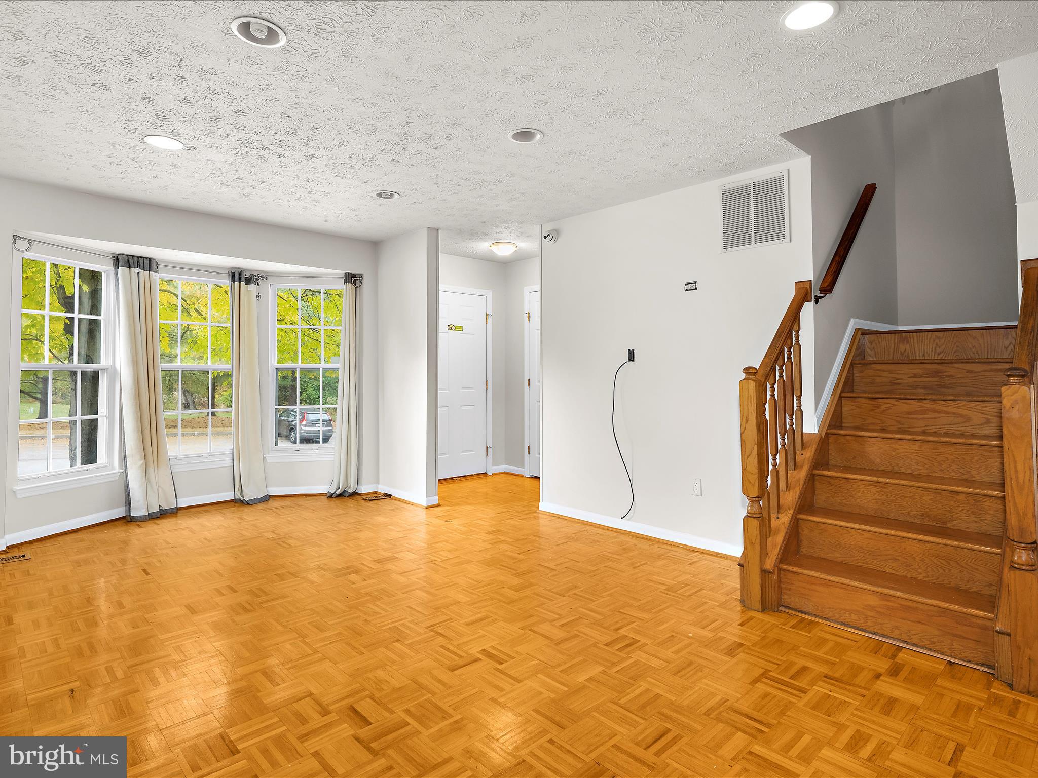 BROADVIEW/GREENS AT SMITH - Residential