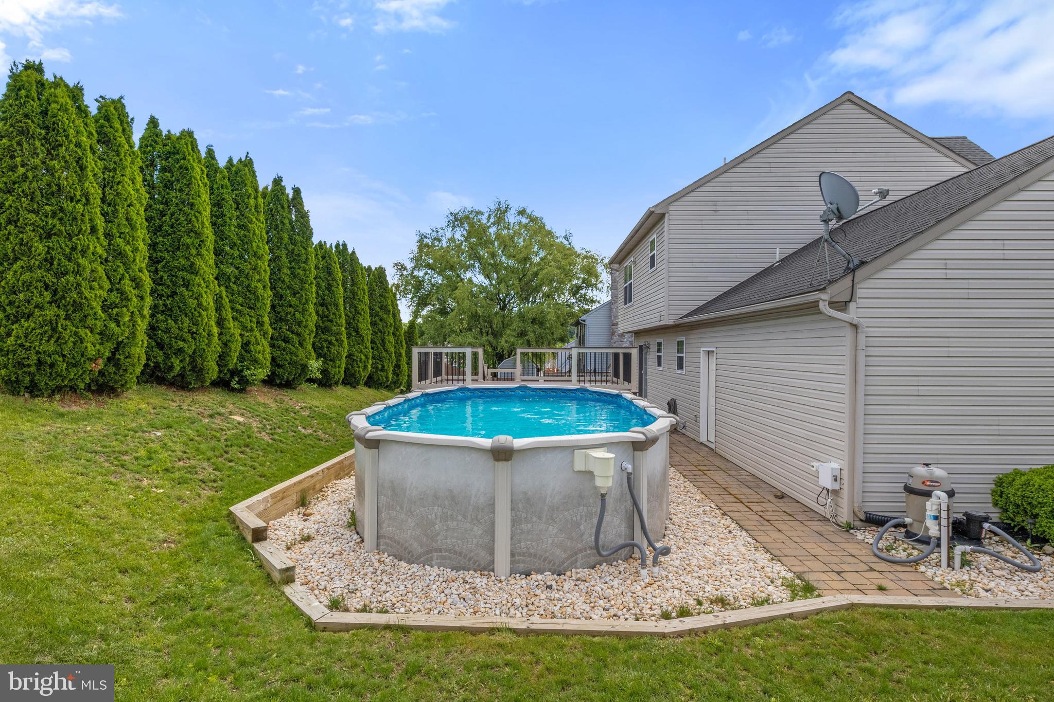 ASBURY POINTE - Residential