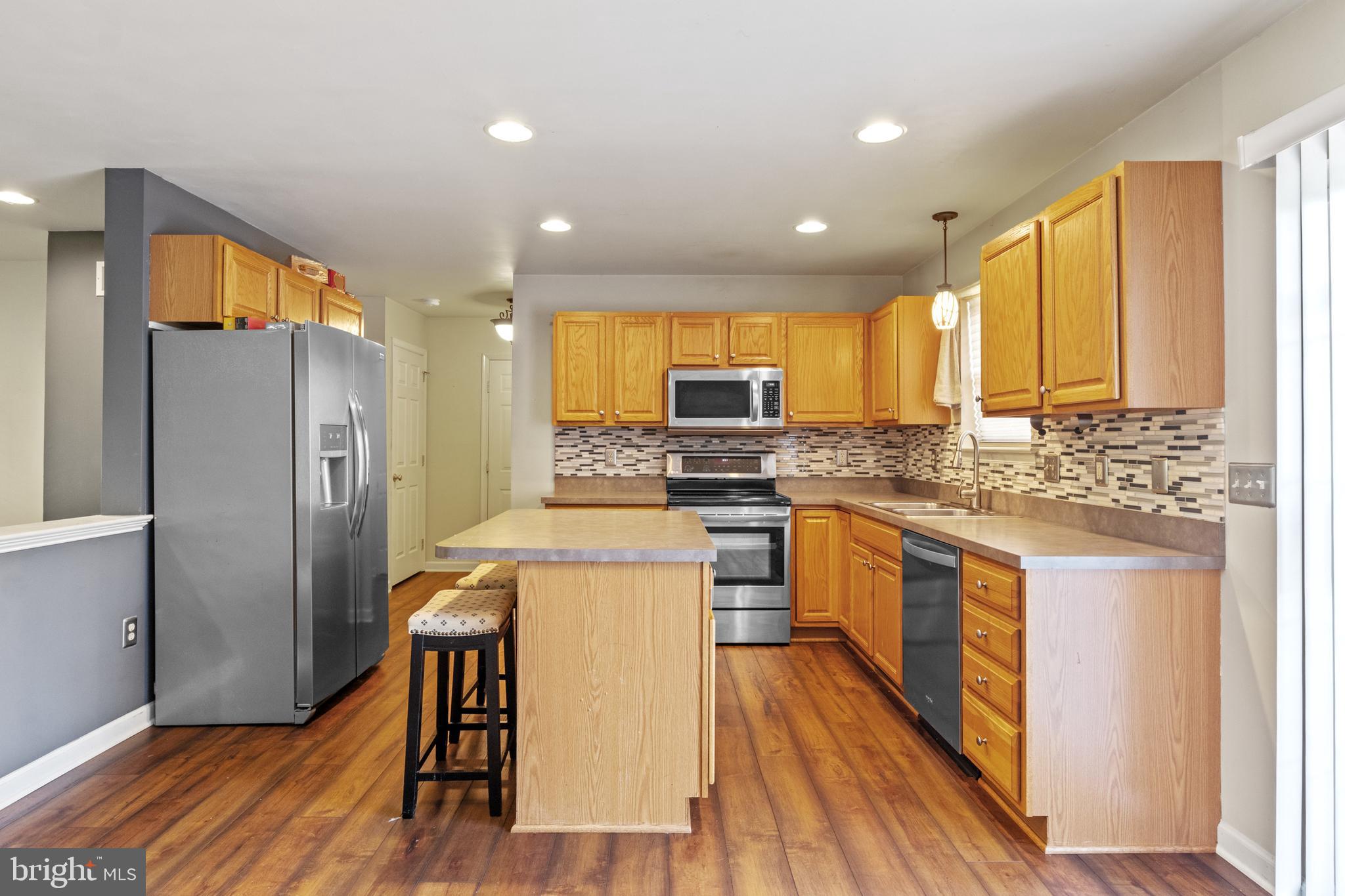 ASBURY POINTE - Residential