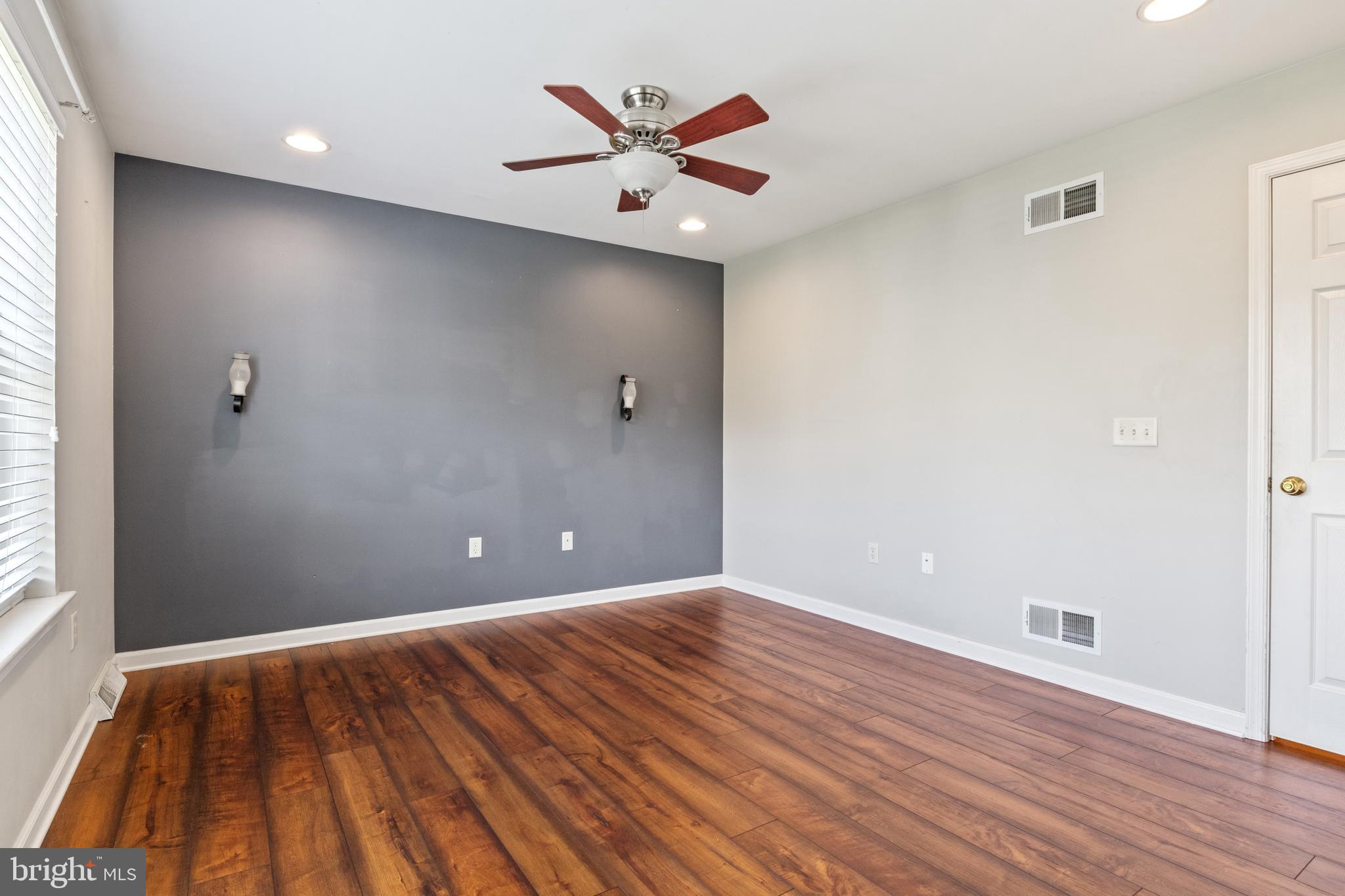 ASBURY POINTE - Residential