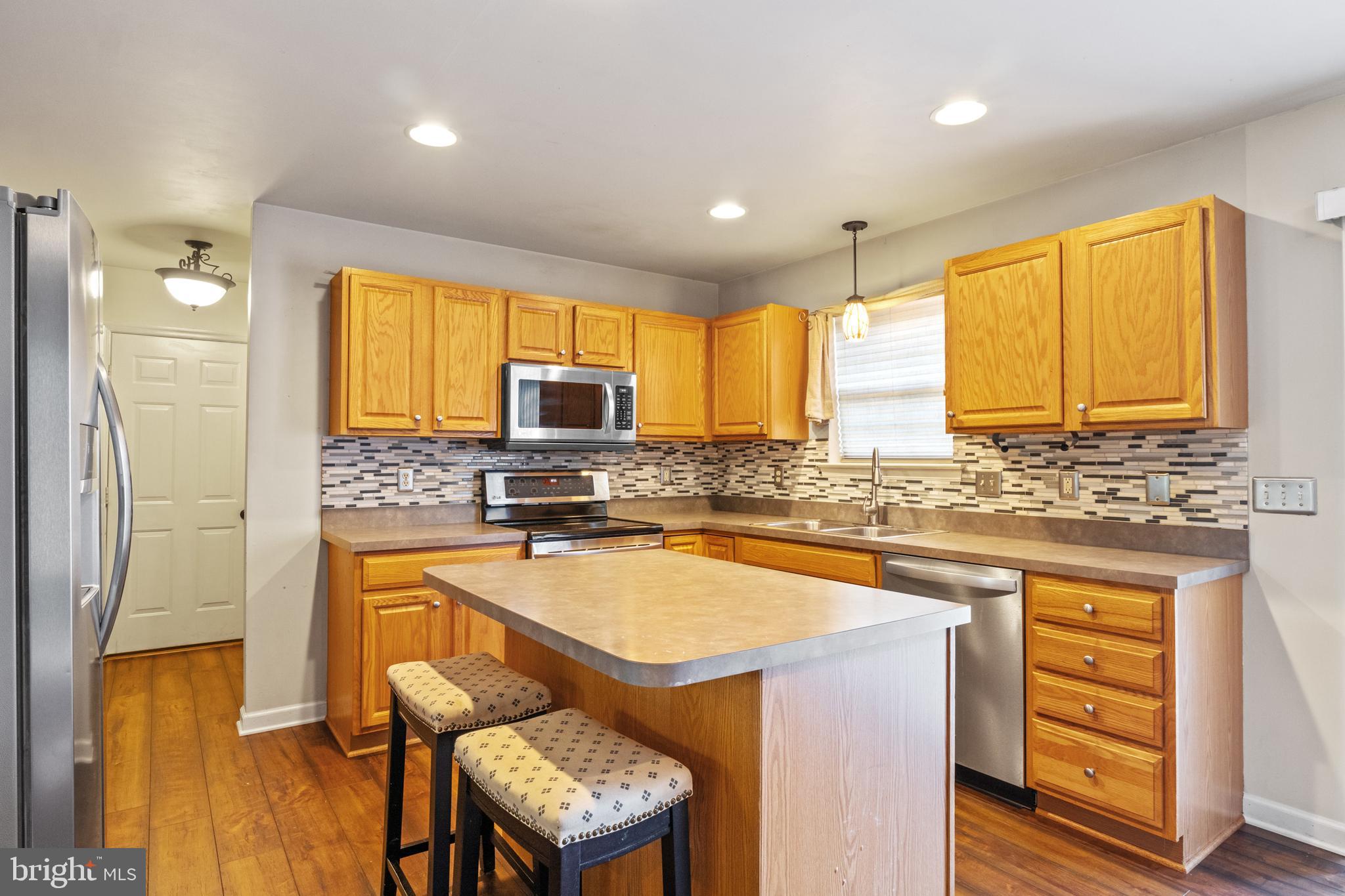 ASBURY POINTE - Residential