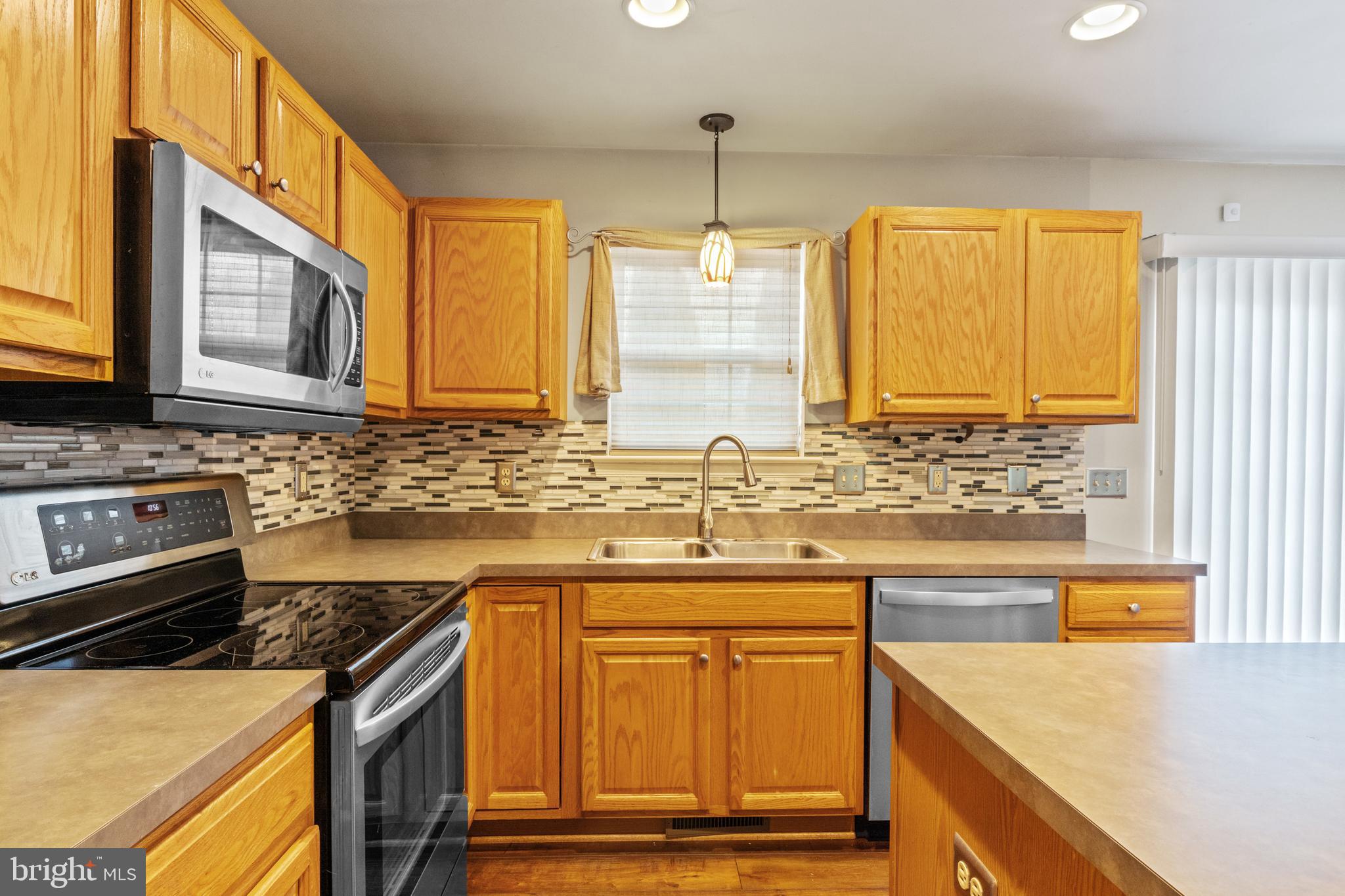 ASBURY POINTE - Residential