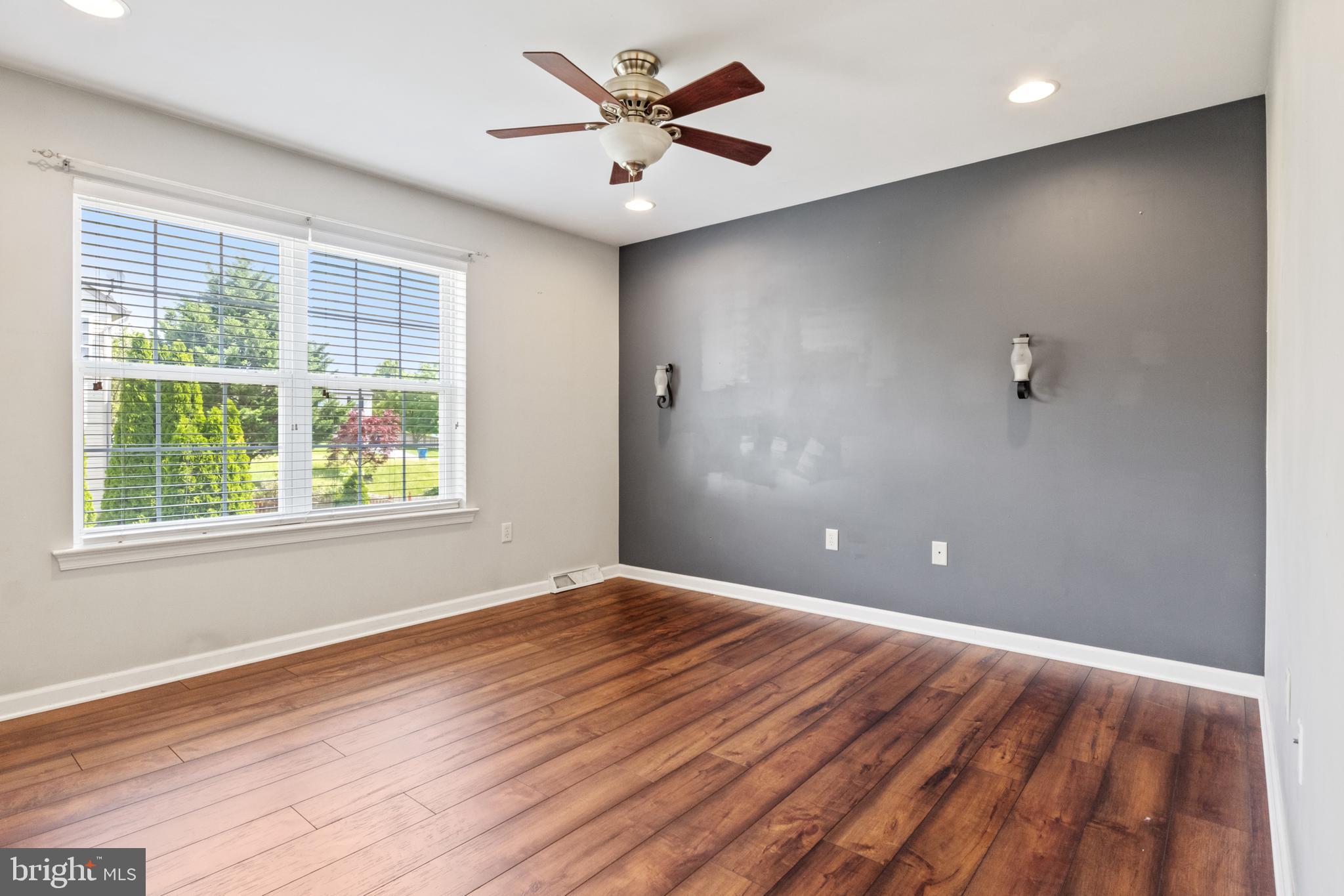 ASBURY POINTE - Residential