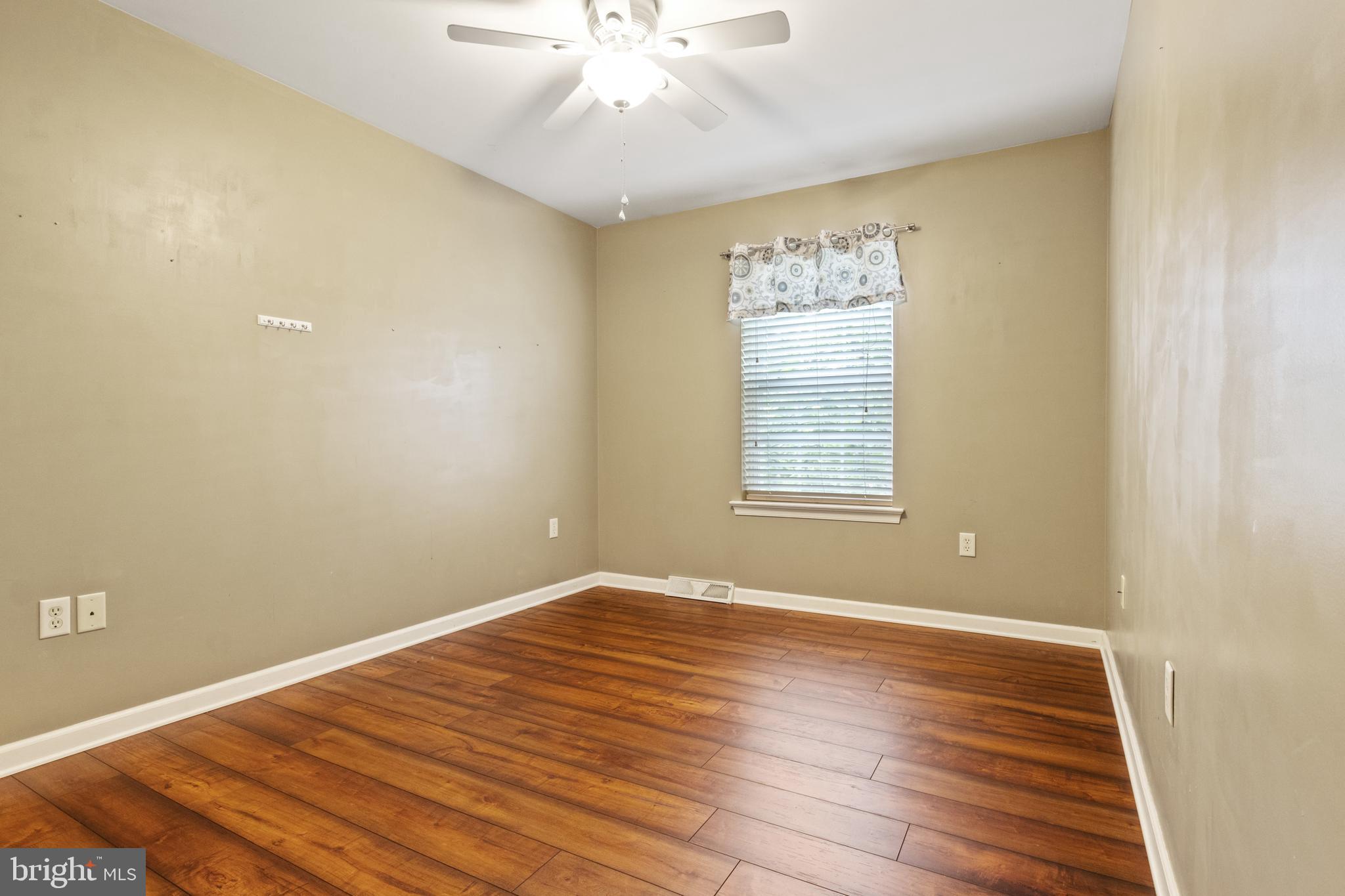 ASBURY POINTE - Residential