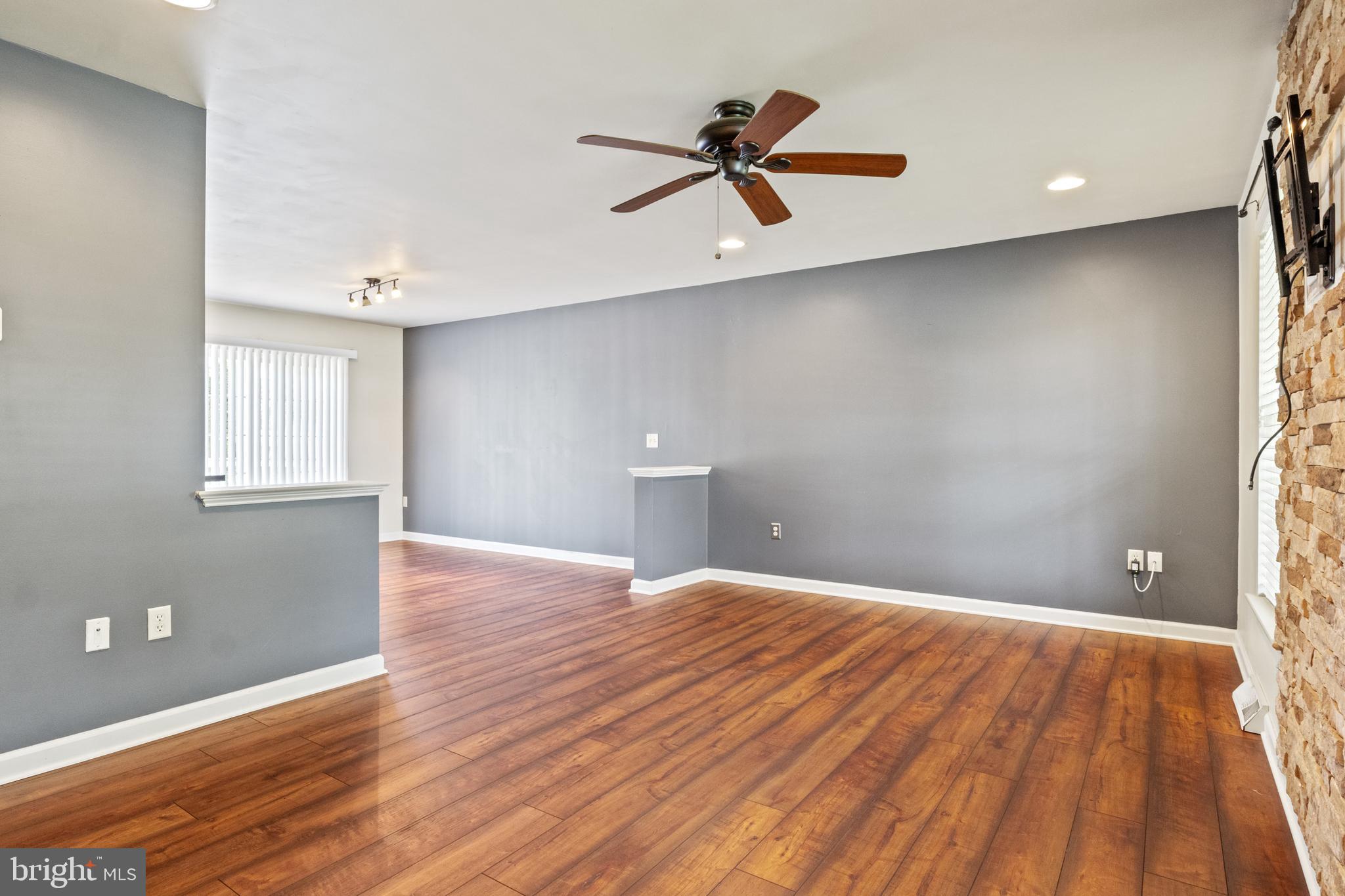 ASBURY POINTE - Residential