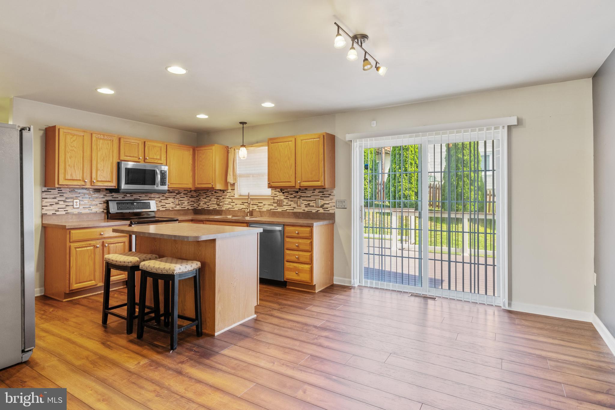 ASBURY POINTE - Residential