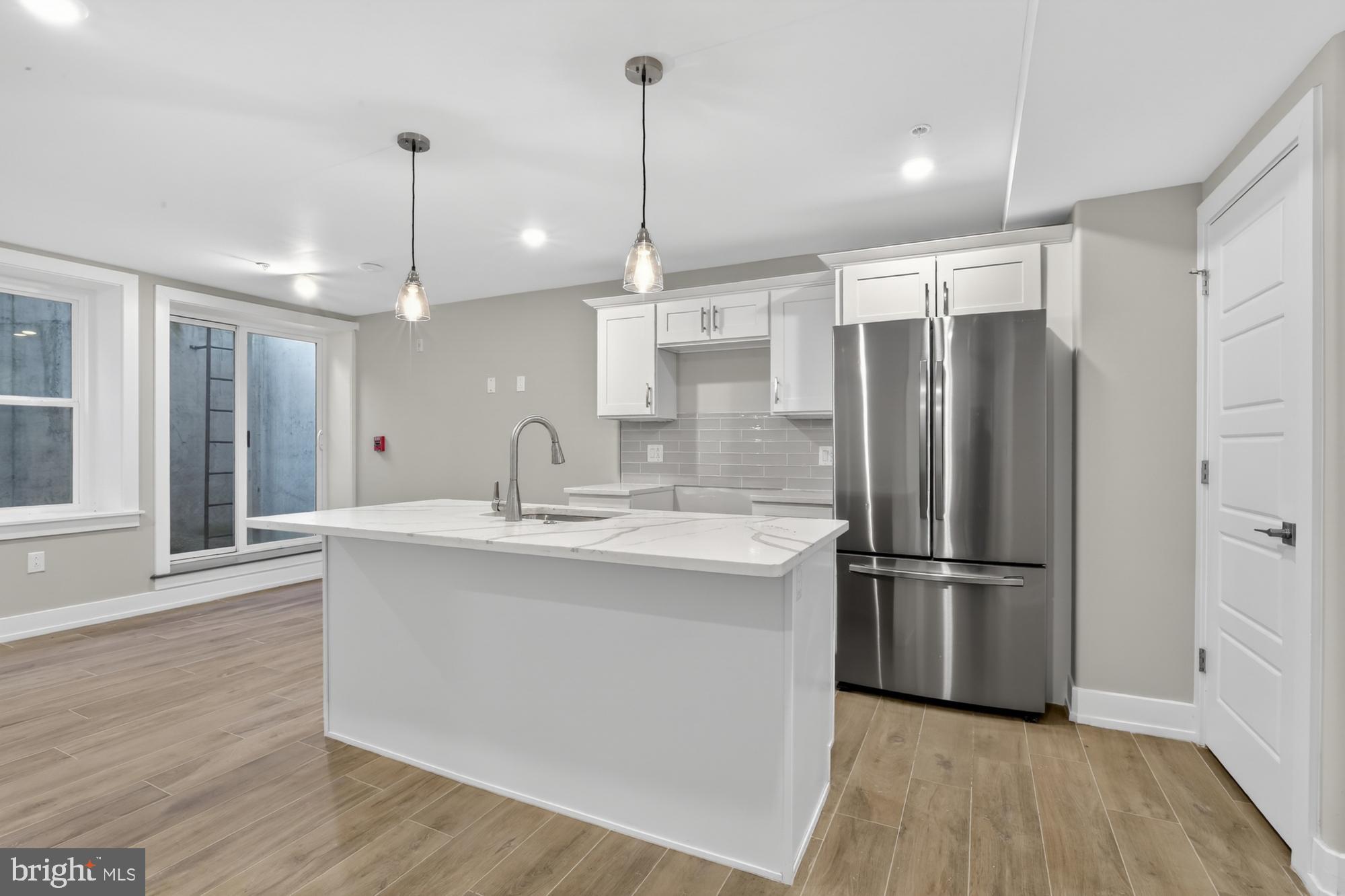 2034 N FRONT STREET 1