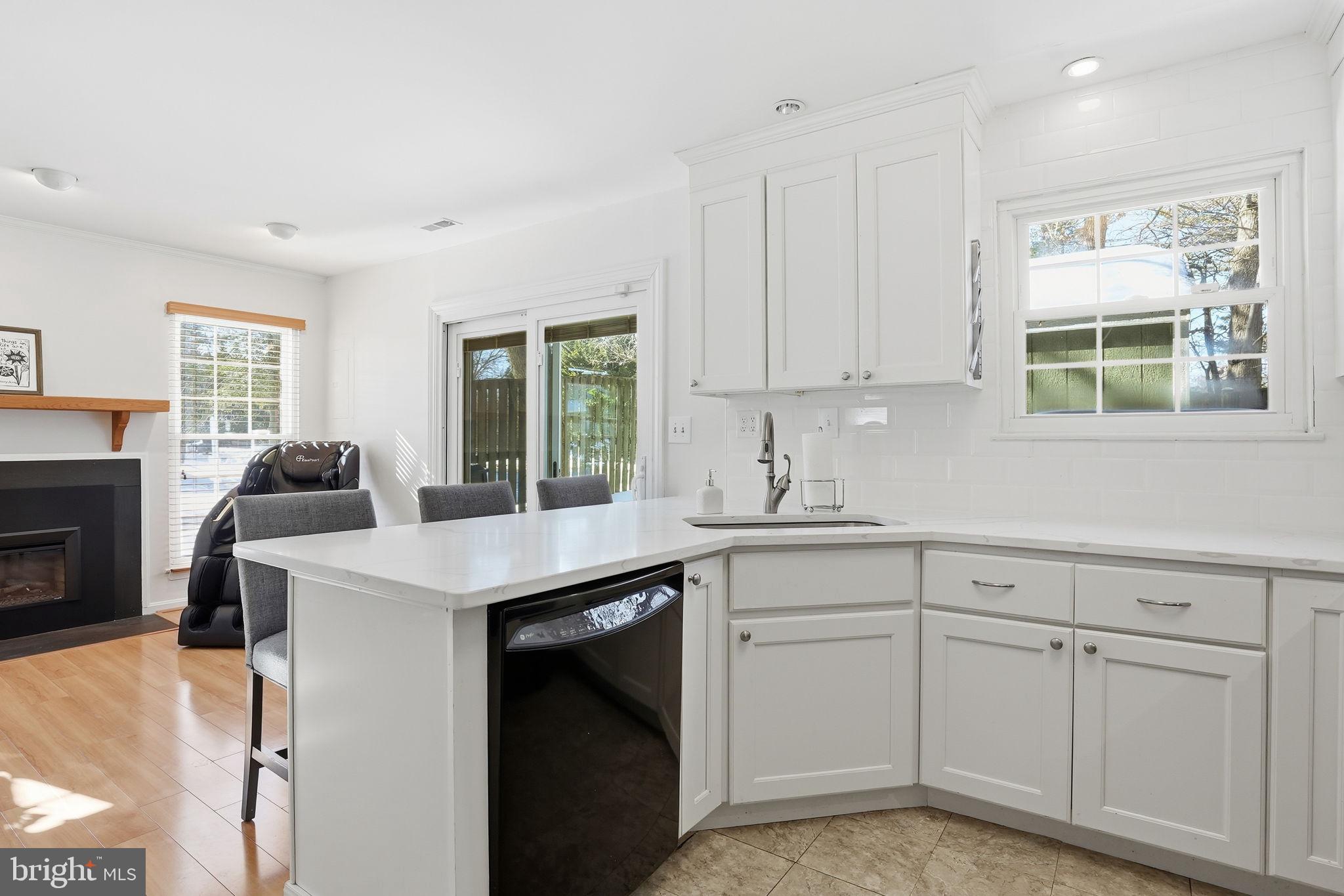 MARINERS LANDING - Residential