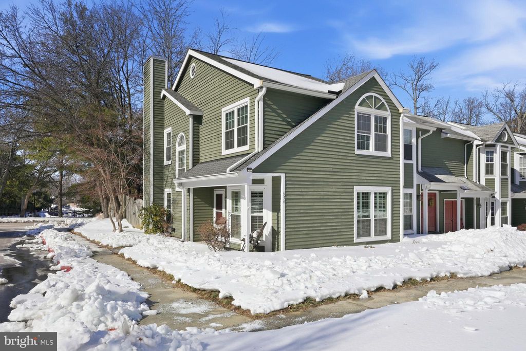 Photo of 954 Breakwater Drive, ANNAPOLIS, MD 21403 (MLS # MDAA2135542)