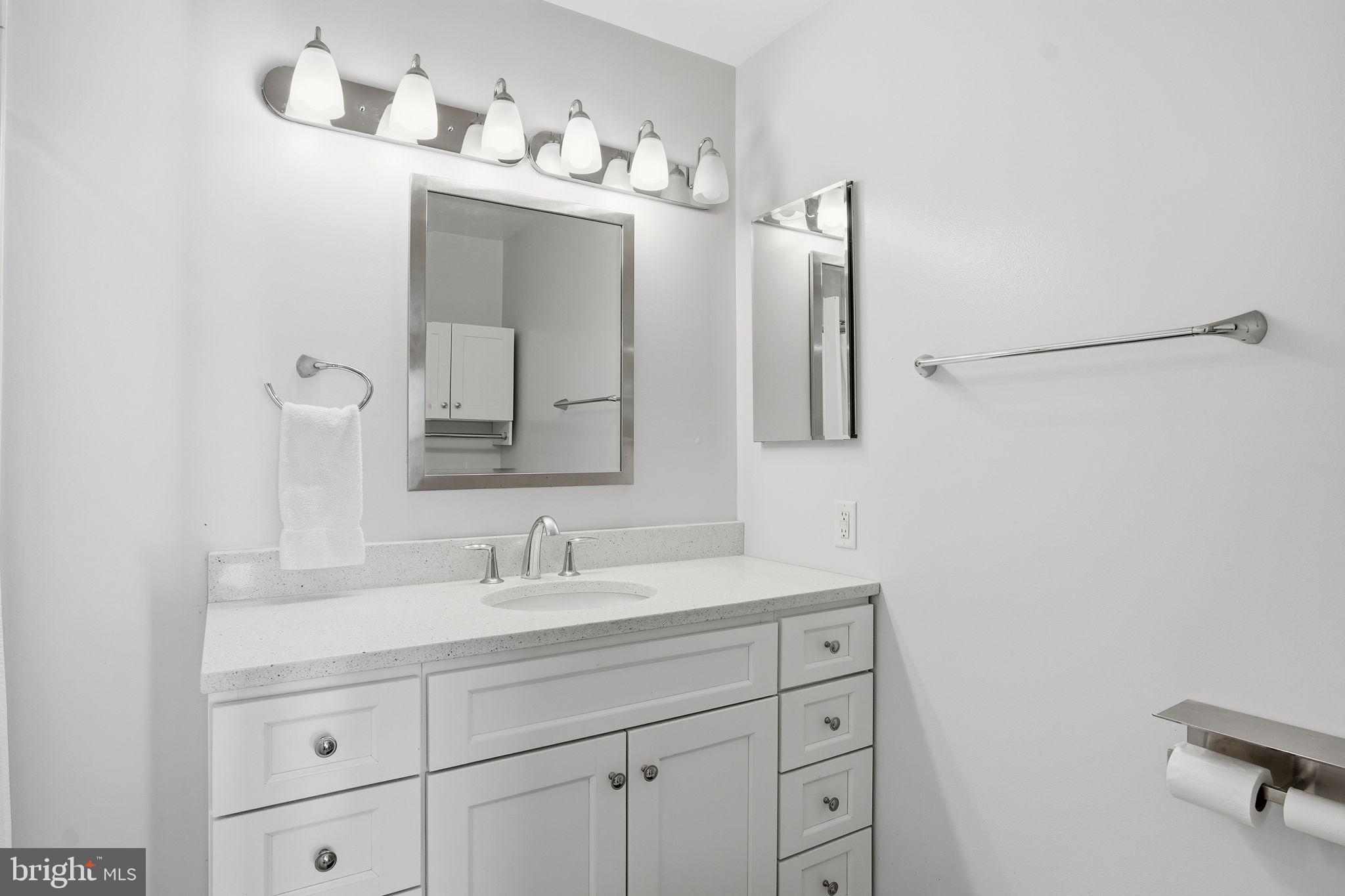 MARINERS LANDING - Residential