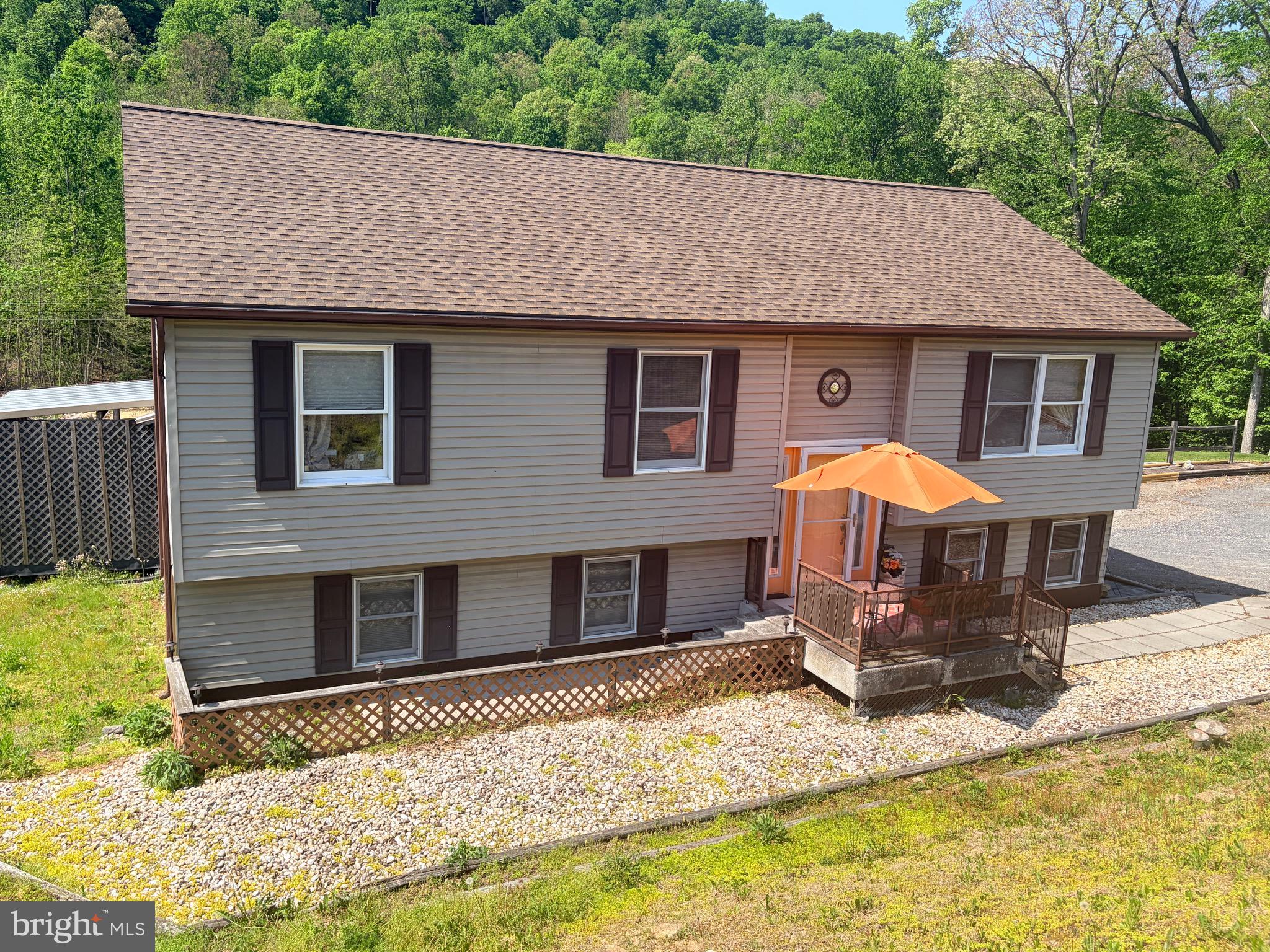 990 GREENBRIAR ROAD