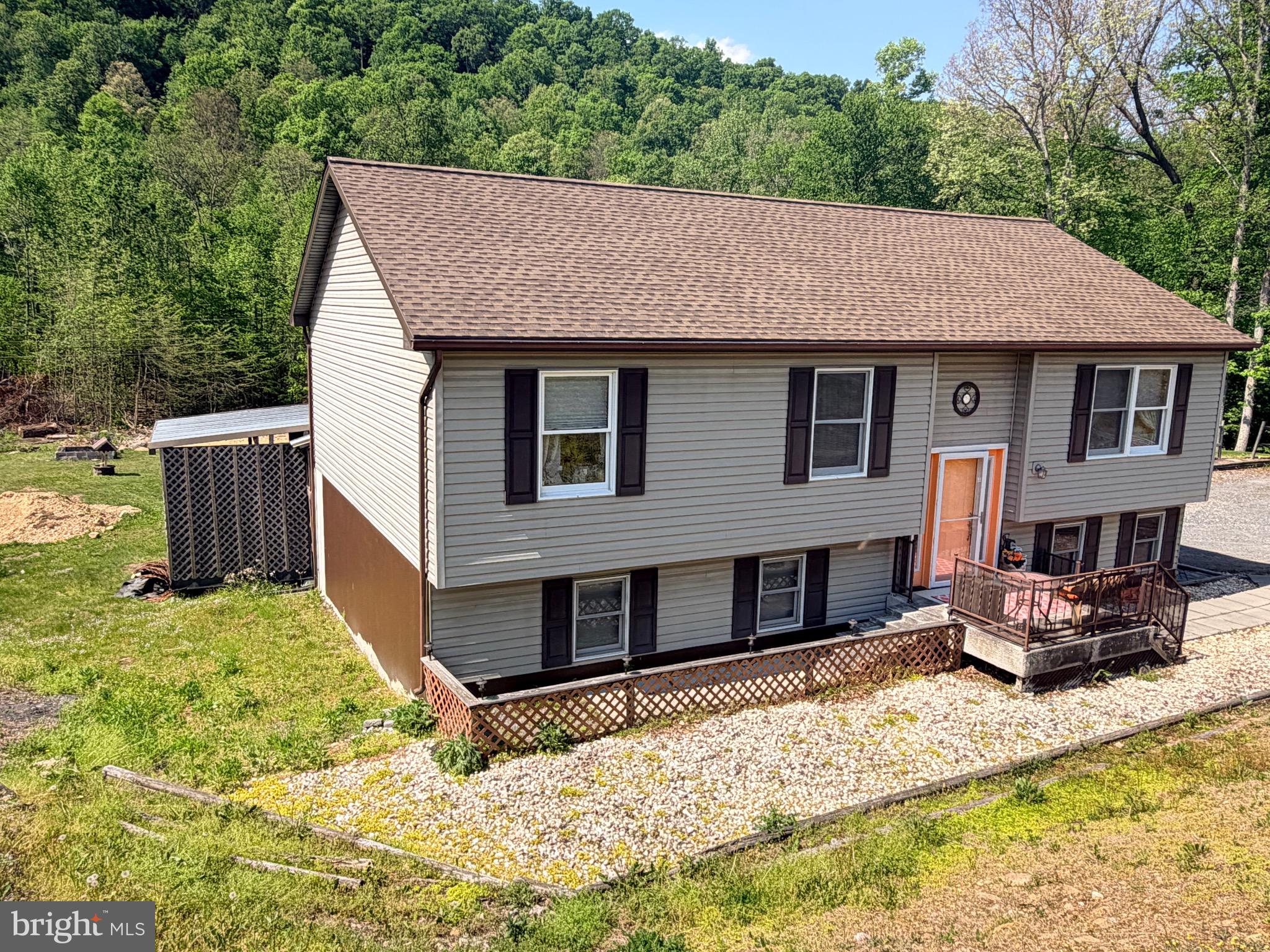 990 GREENBRIAR ROAD