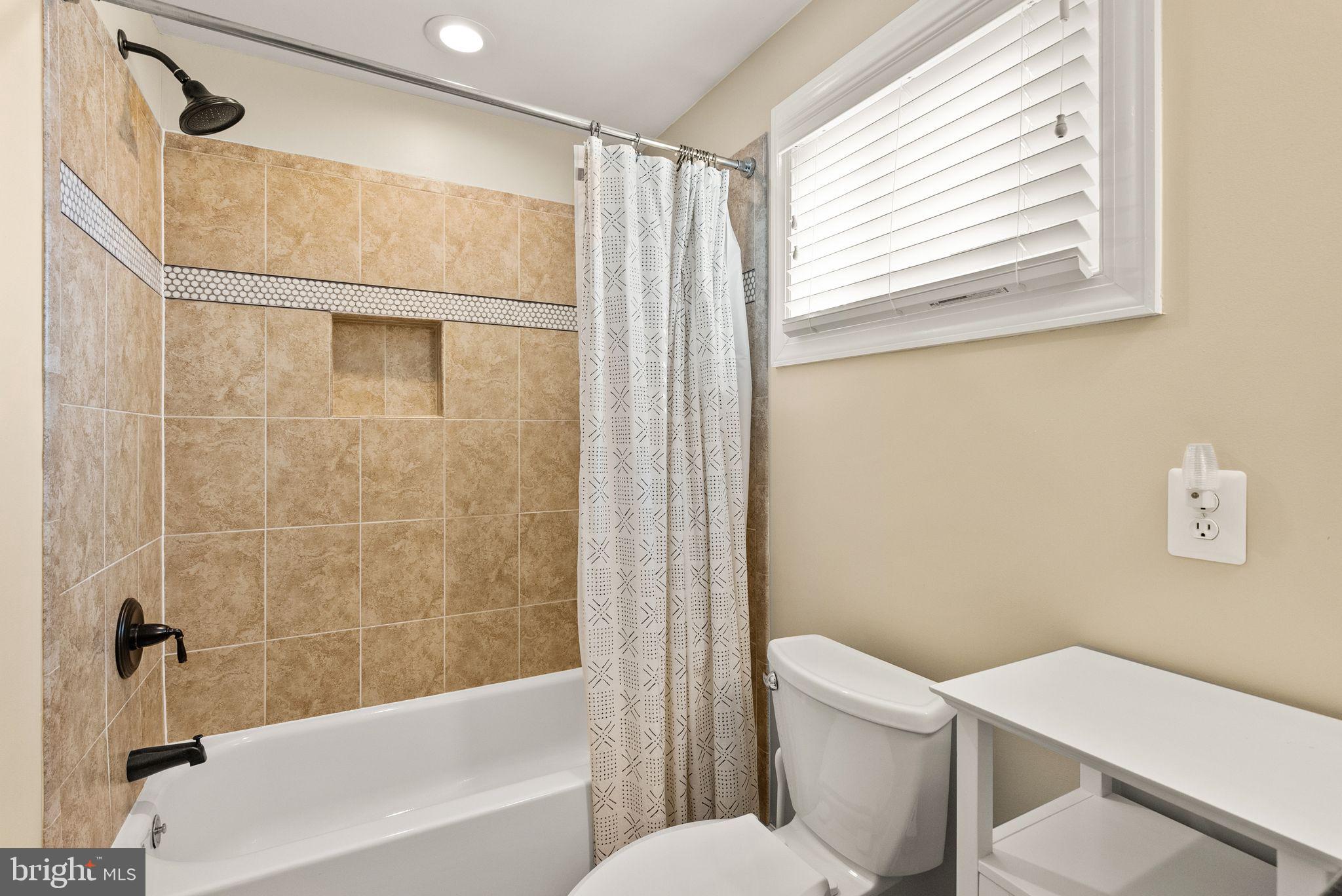 NORTH SPRINGFIELD - Residential