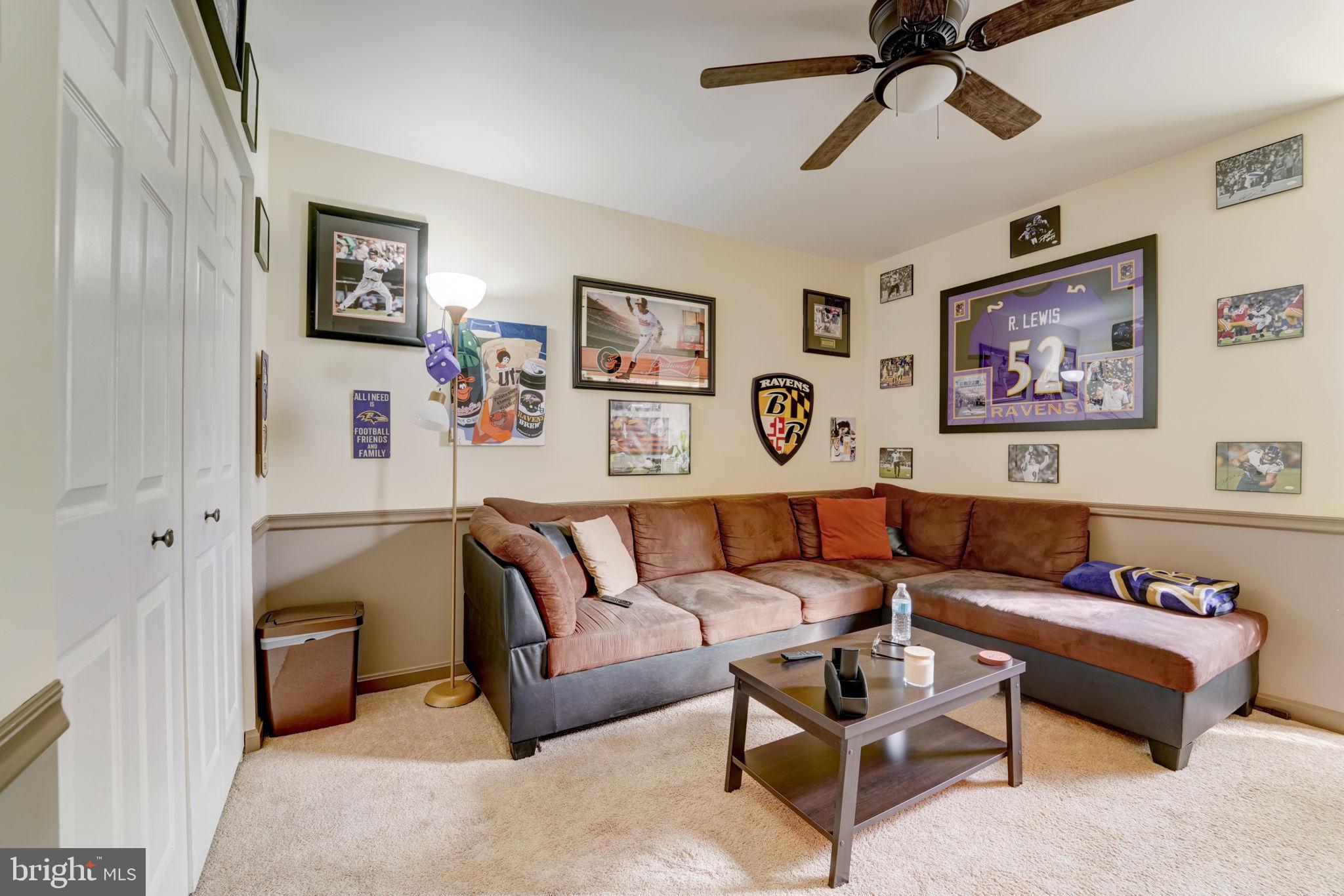 CONSTANT FRIENDSHIP - Residential