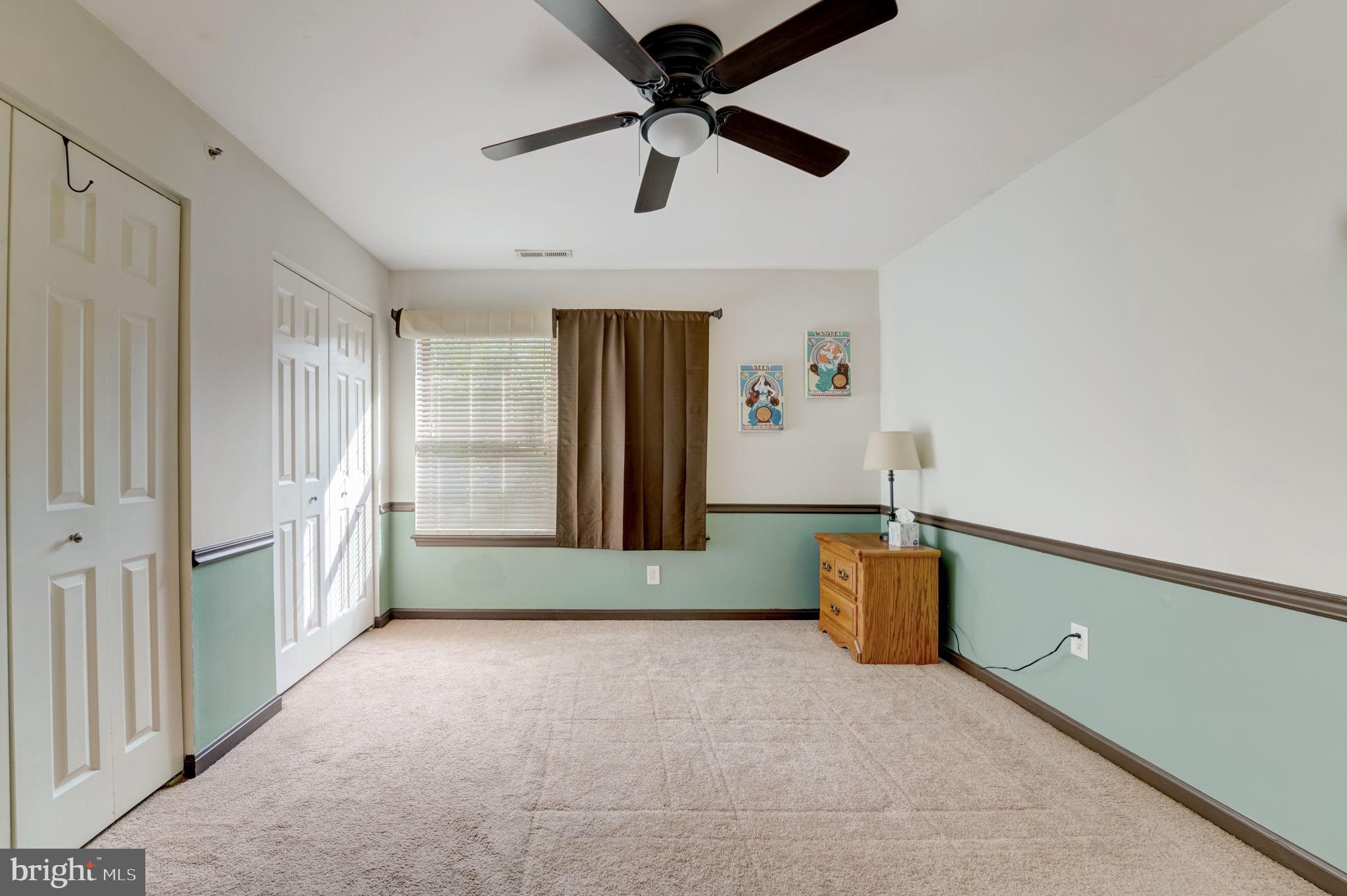 CONSTANT FRIENDSHIP - Residential