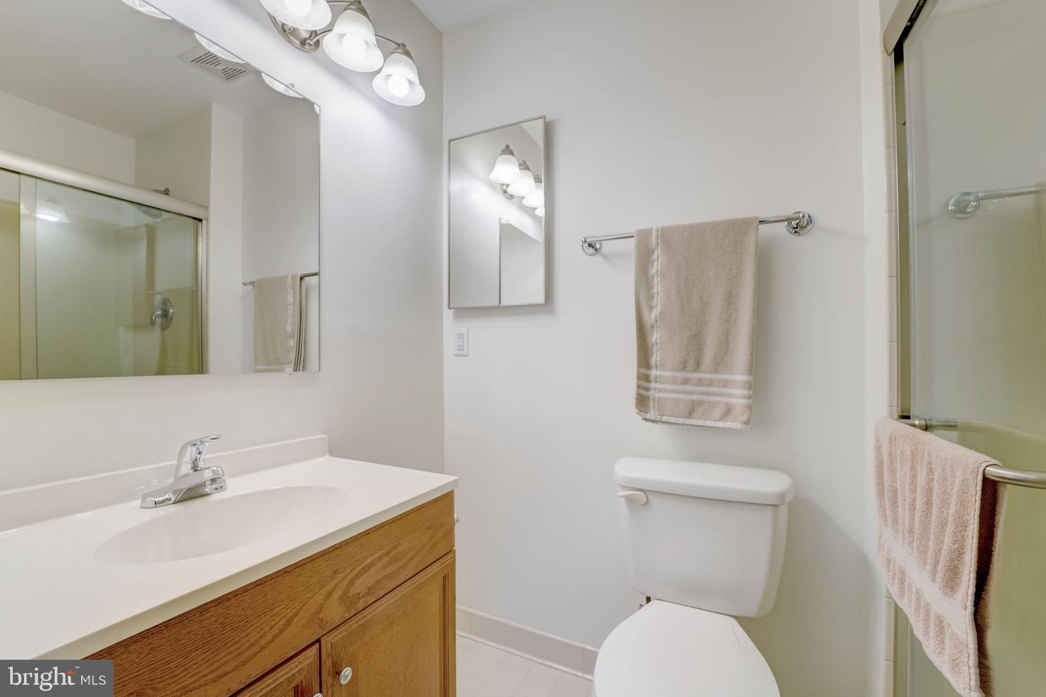 CONSTANT FRIENDSHIP - Residential