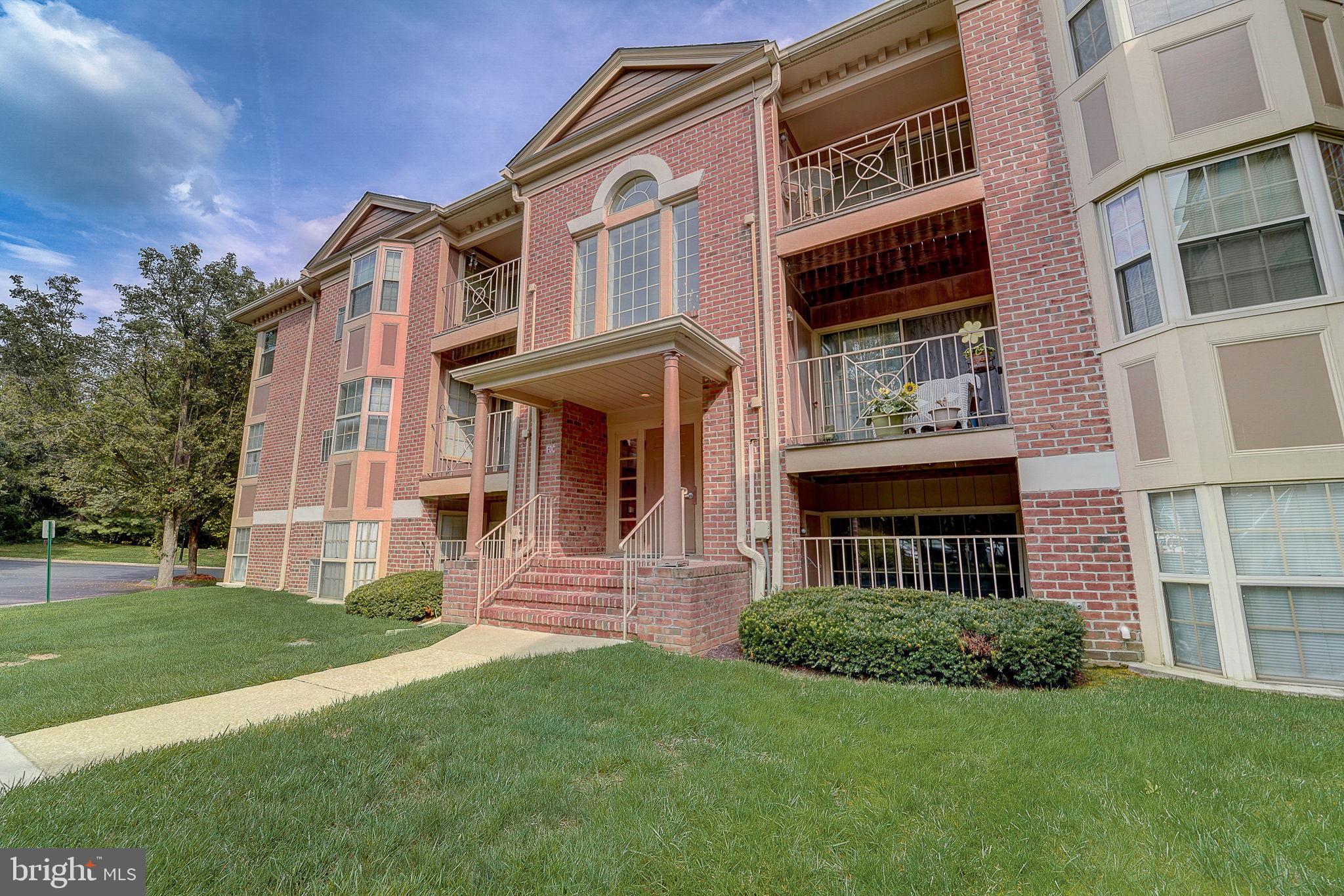 CONSTANT FRIENDSHIP - Residential