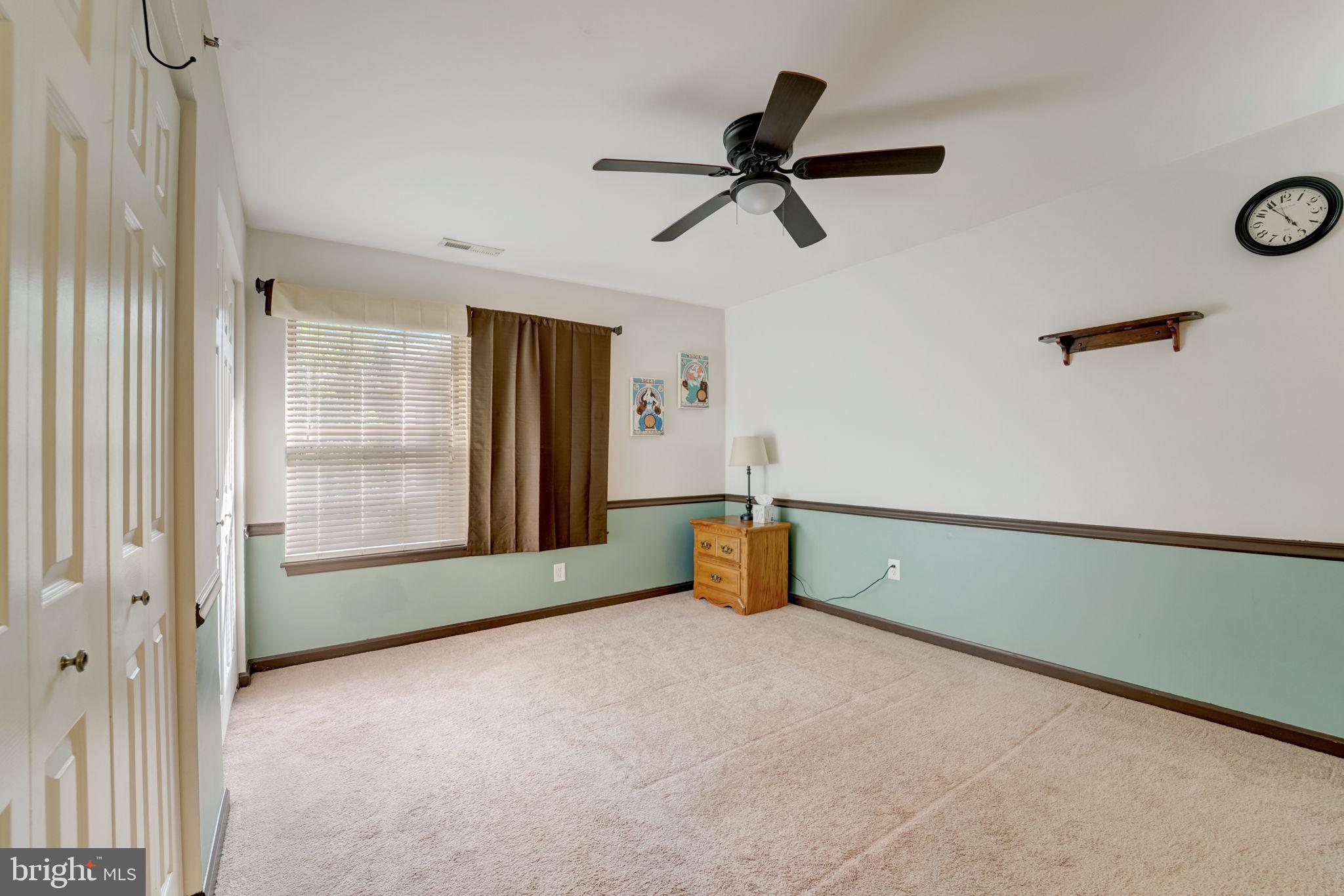 CONSTANT FRIENDSHIP - Residential