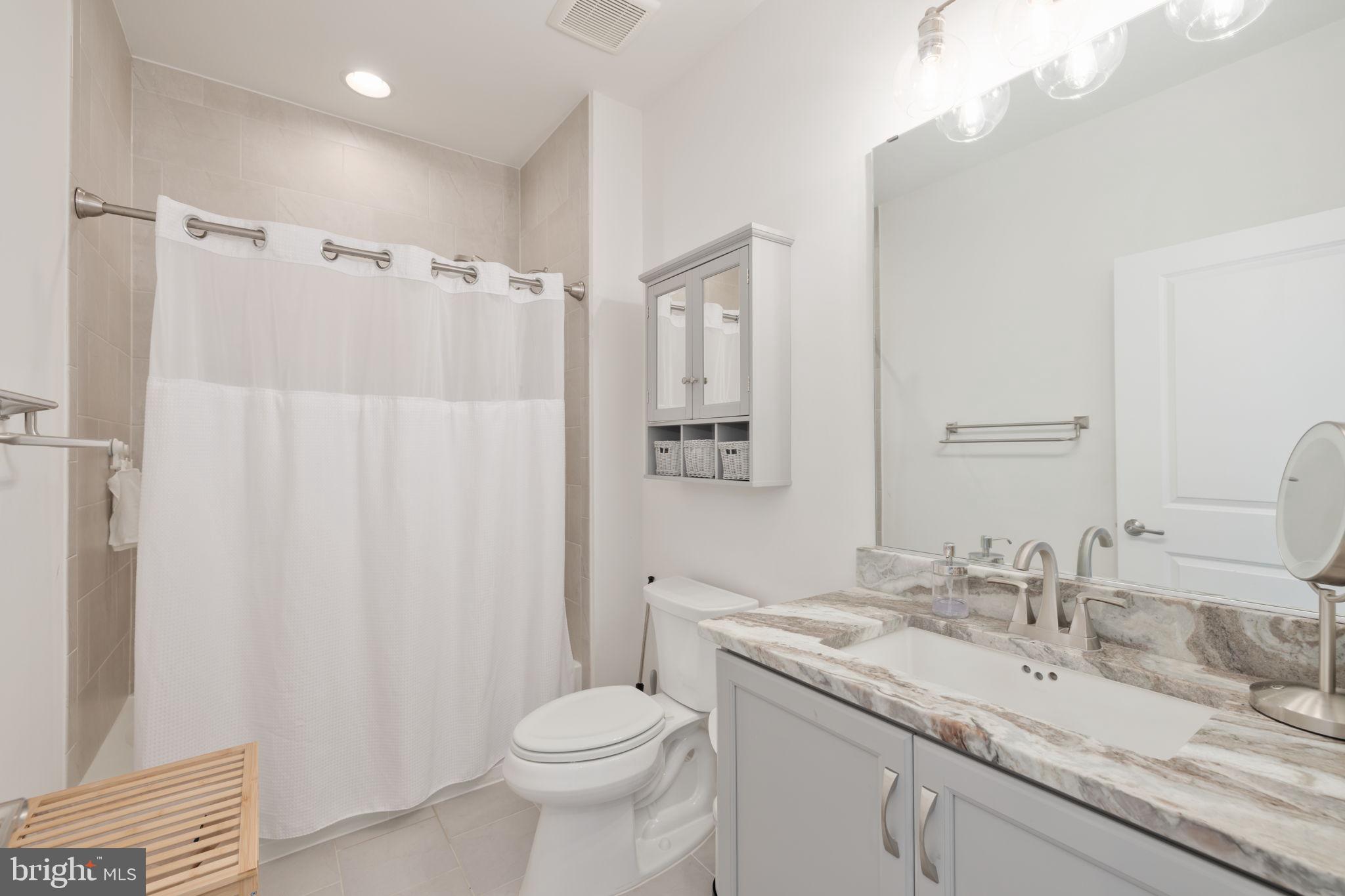 BELMONT BAY - Residential