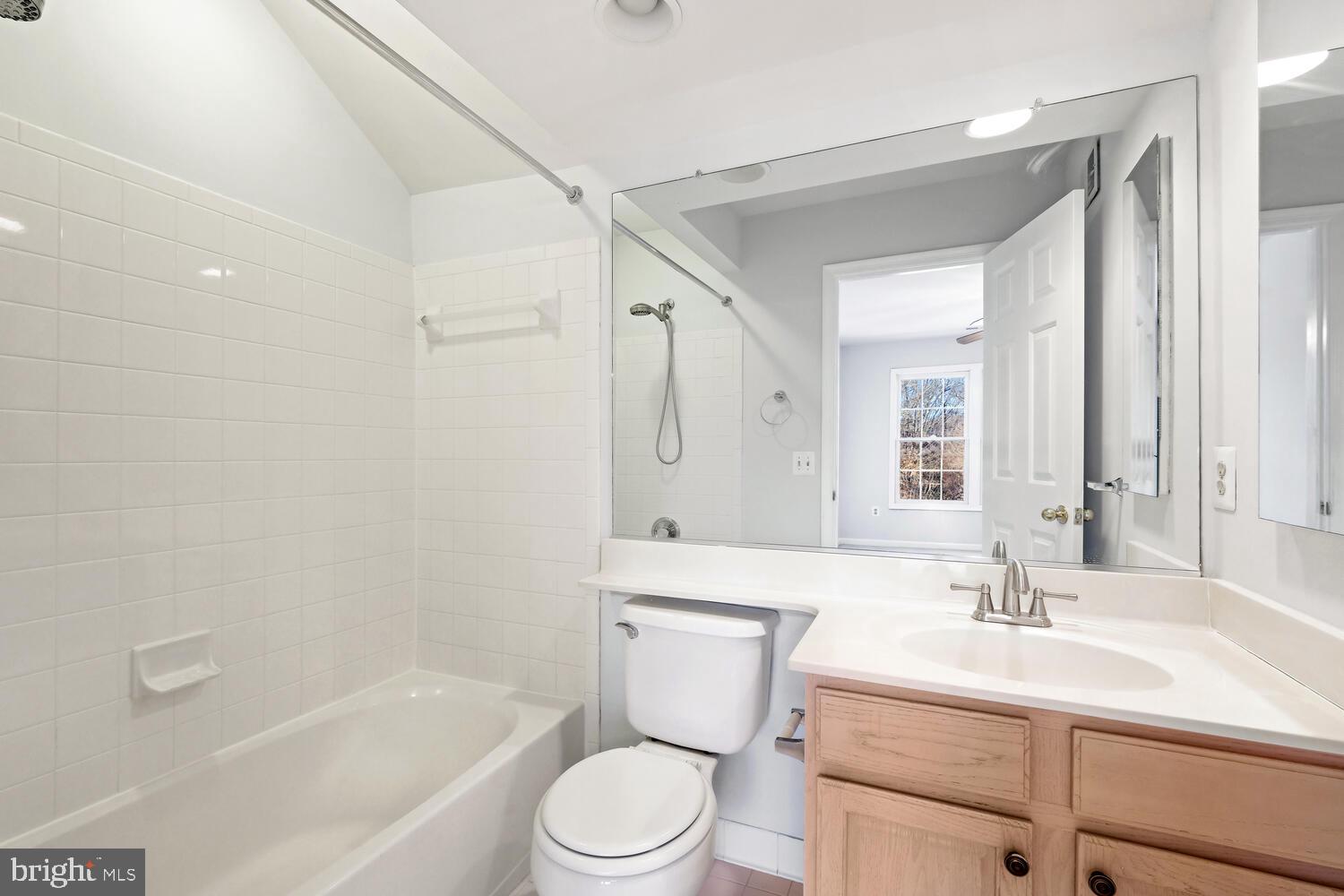 DARNESTOWN KNOLLS - Residential