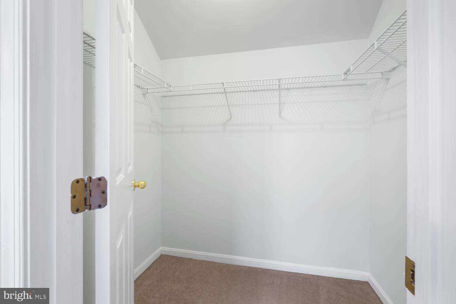 DARNESTOWN KNOLLS - Residential