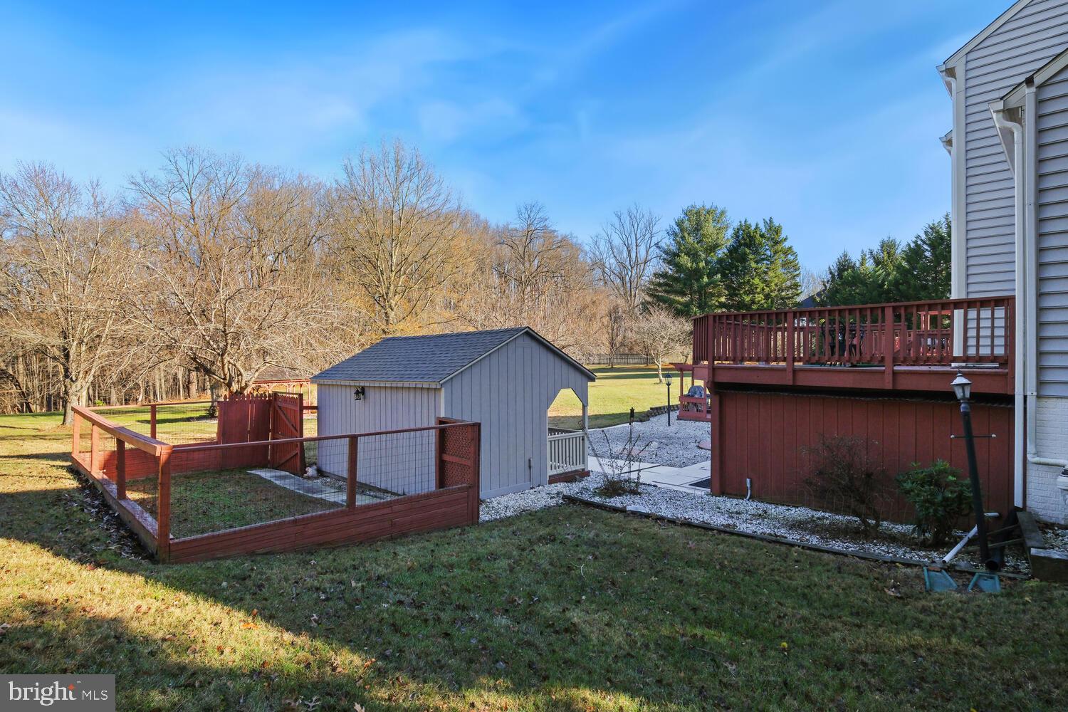 DARNESTOWN KNOLLS - Residential