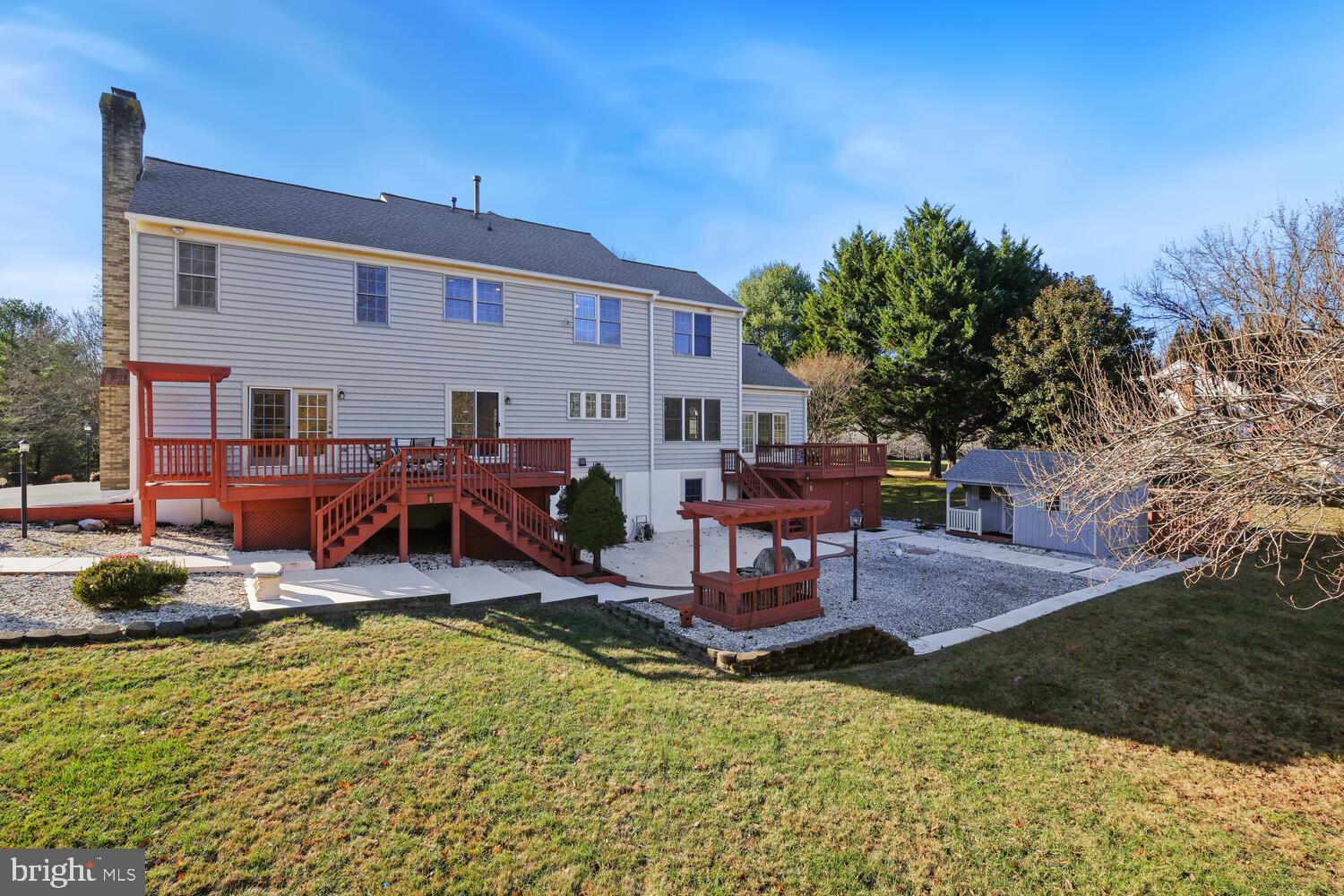 DARNESTOWN KNOLLS - Residential