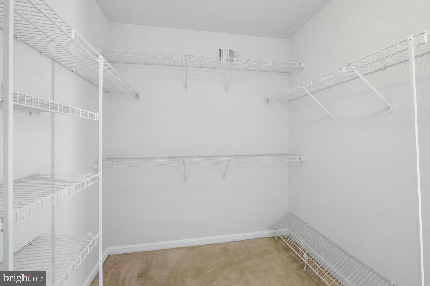 DARNESTOWN KNOLLS - Residential