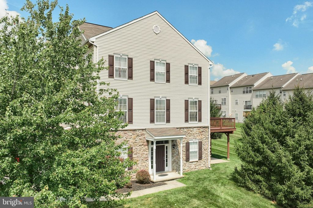 Photo of 2121 Maple Crest Boulevard #2121, YORK, PA 17406 (MLS # PAYK2088144)