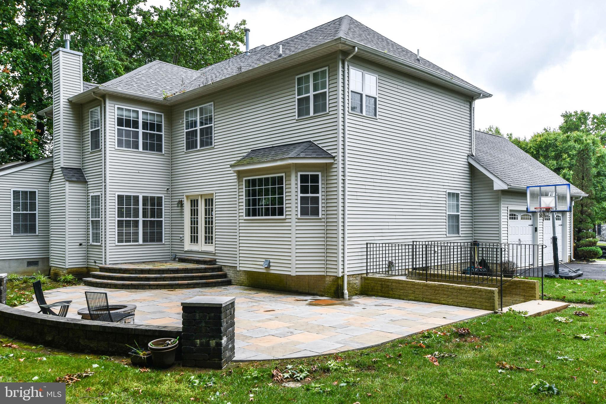 WOODMORE HIGHLANDS - Residential