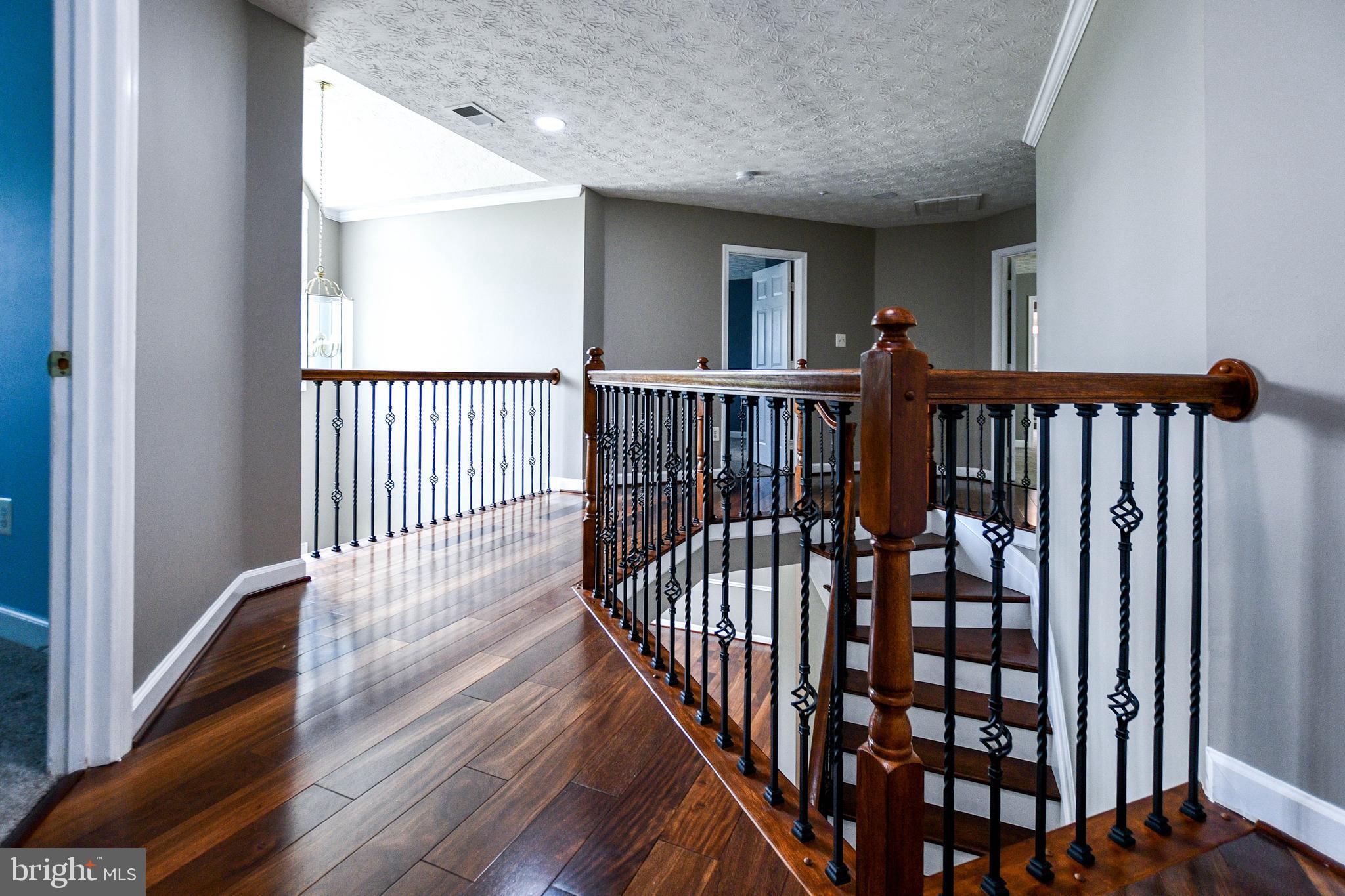 WOODMORE HIGHLANDS - Residential