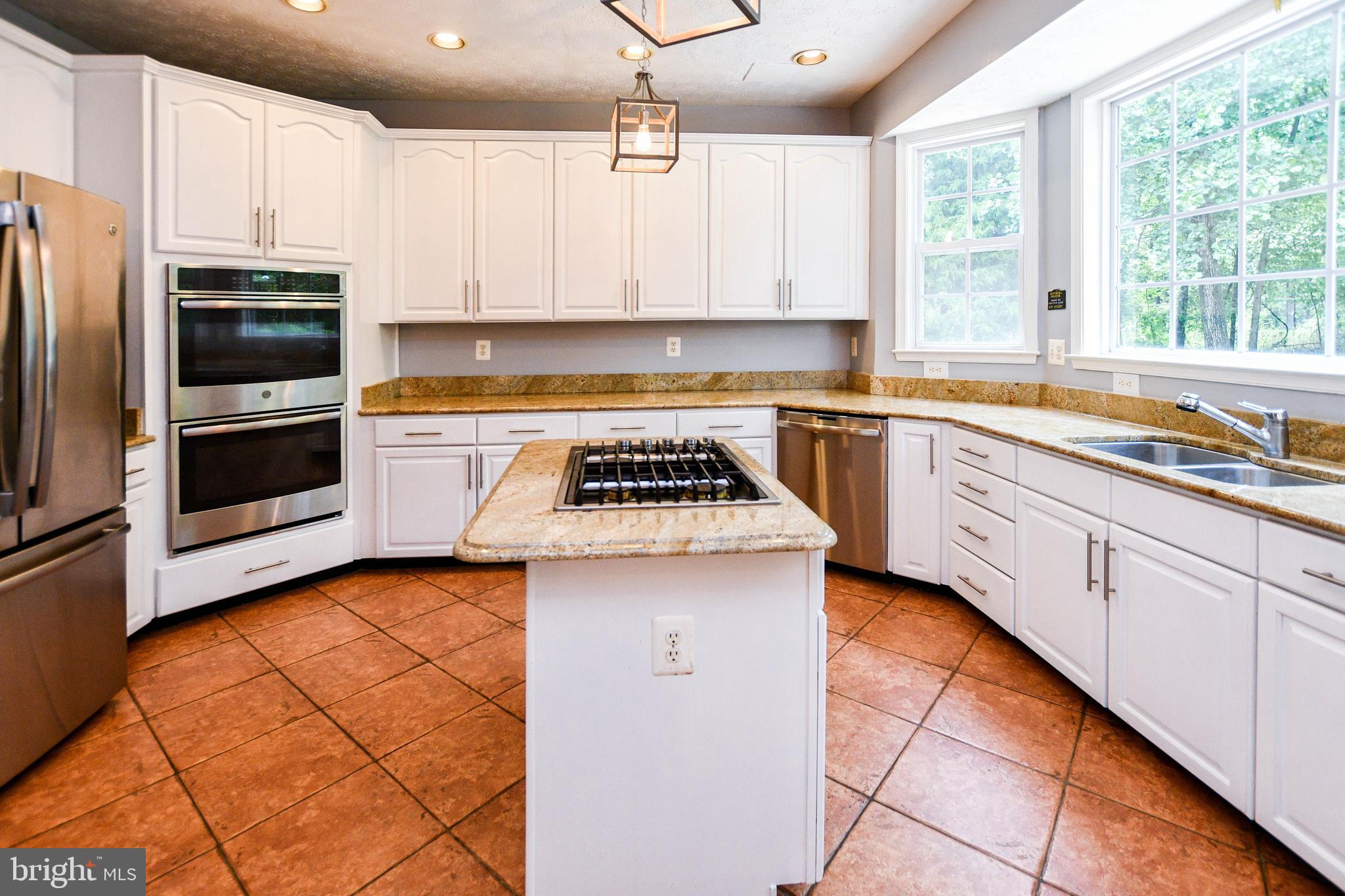 WOODMORE HIGHLANDS - Residential