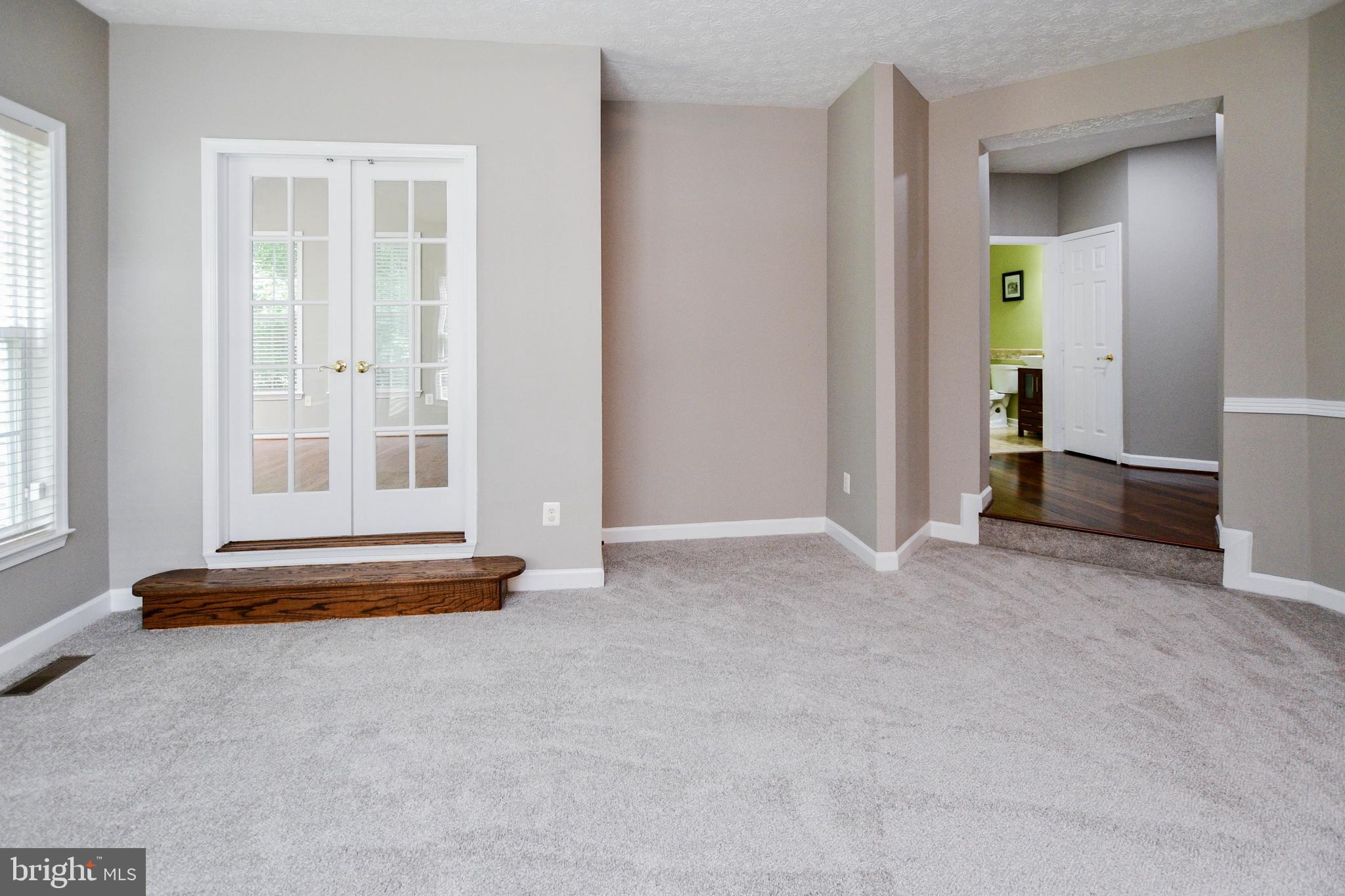 WOODMORE HIGHLANDS - Residential