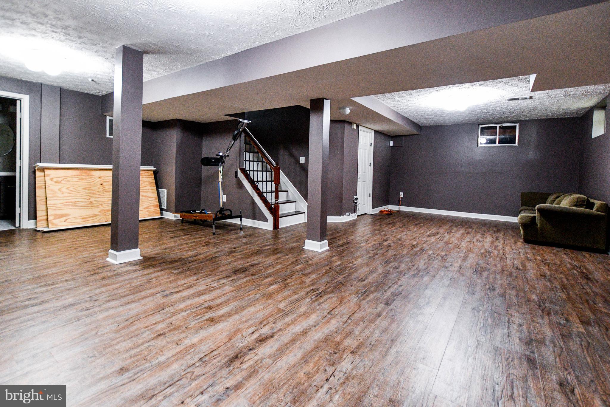 WOODMORE HIGHLANDS - Residential