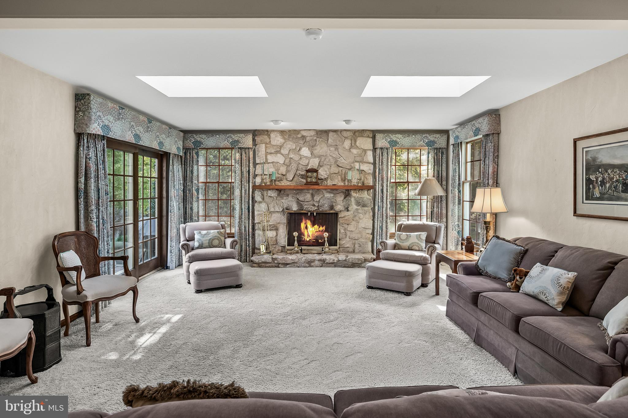 1912 CARDINAL LAKE DRIVE