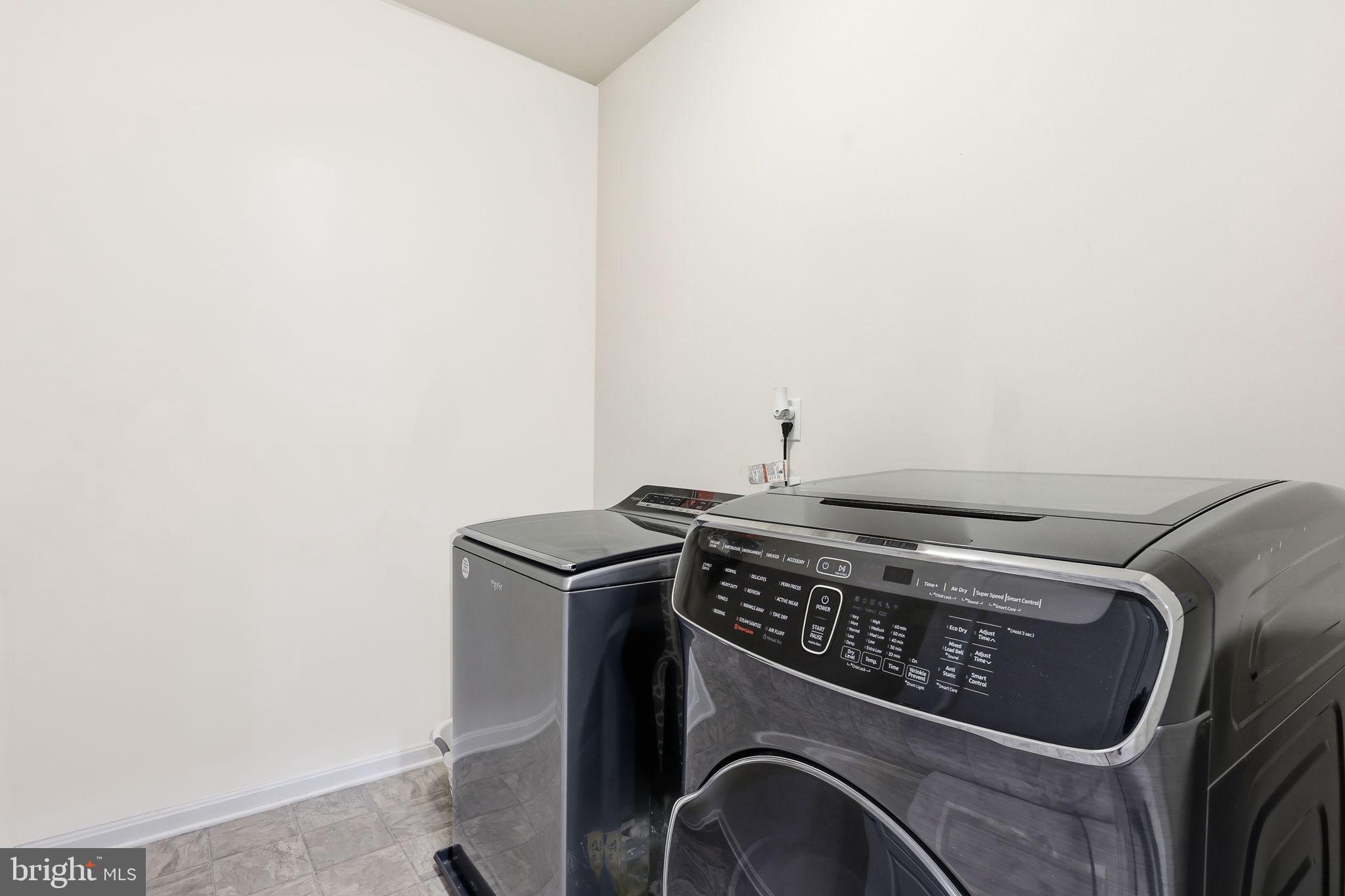 COPPER MILL ESTATES - Residential