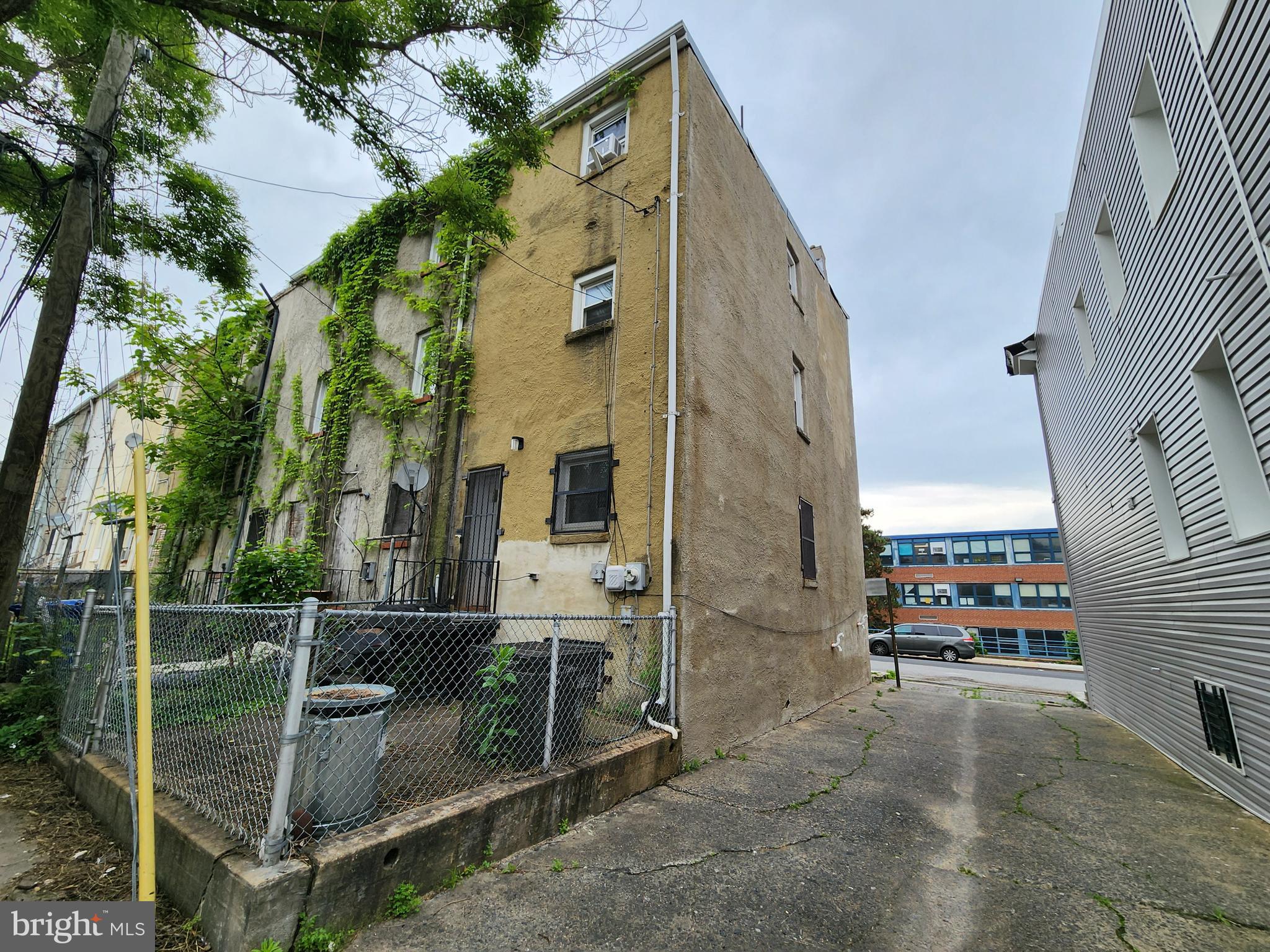 816 N STRICKER STREET